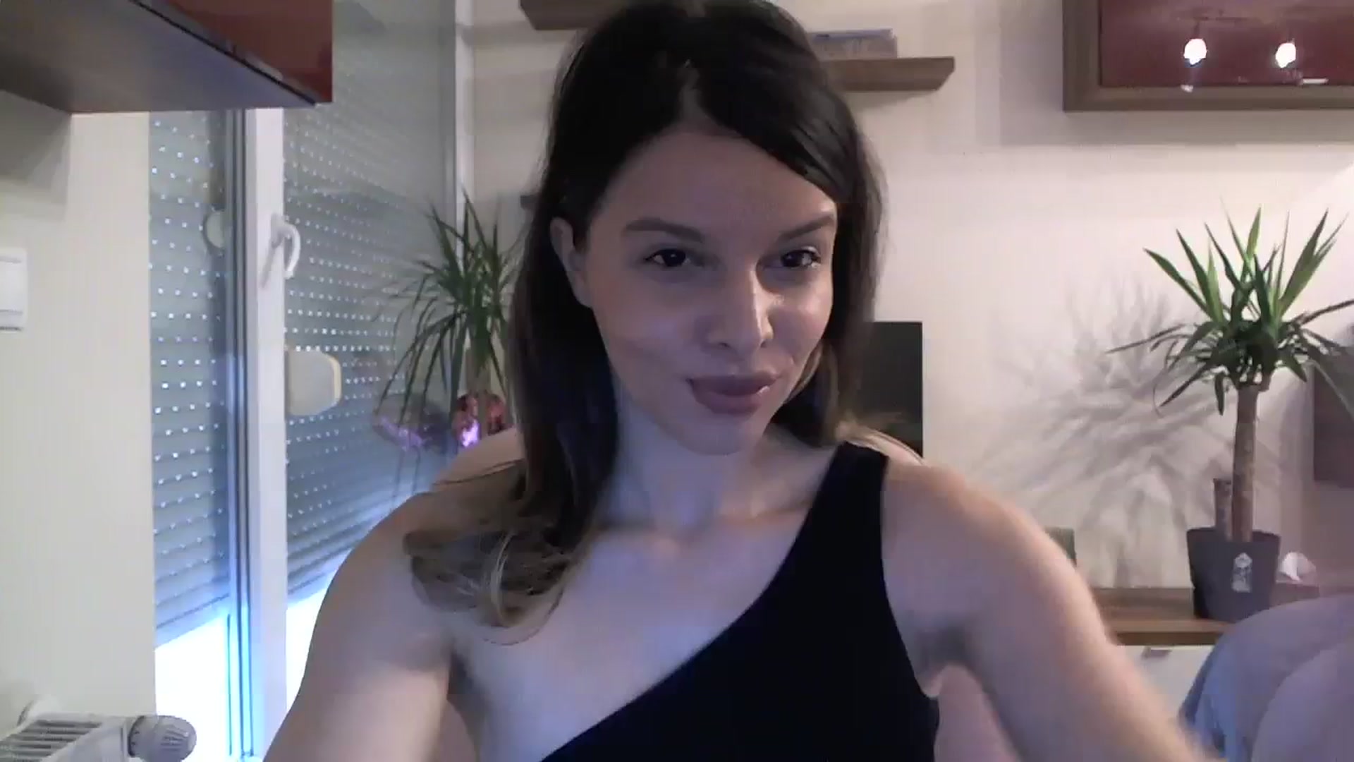 Gallery image thumbnail from Heaven_hot's myfreecams stream on, 12/03/2023, 14:46 image 1 of 20