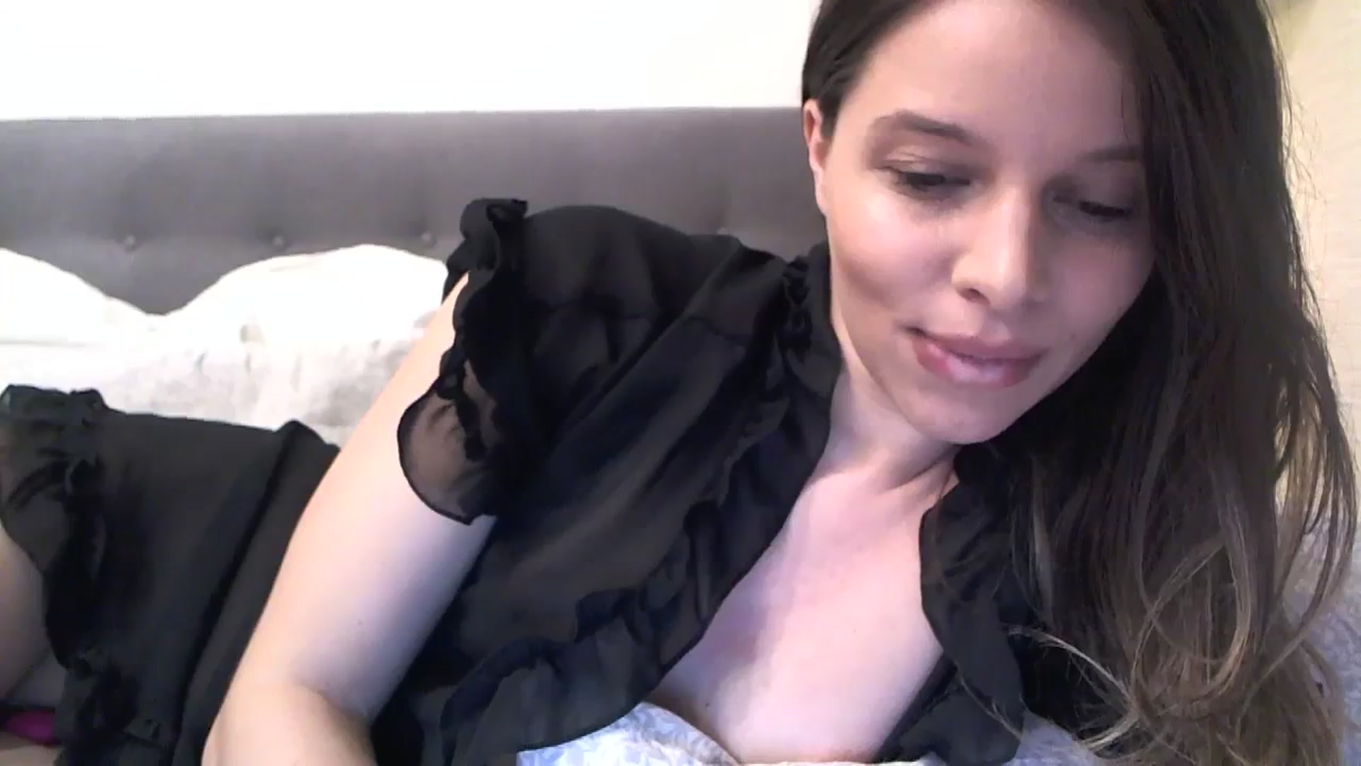 Gallery image thumbnail from Heaven_hot's myfreecams stream on, 12/07/2023, 18:08 image 14 of 20