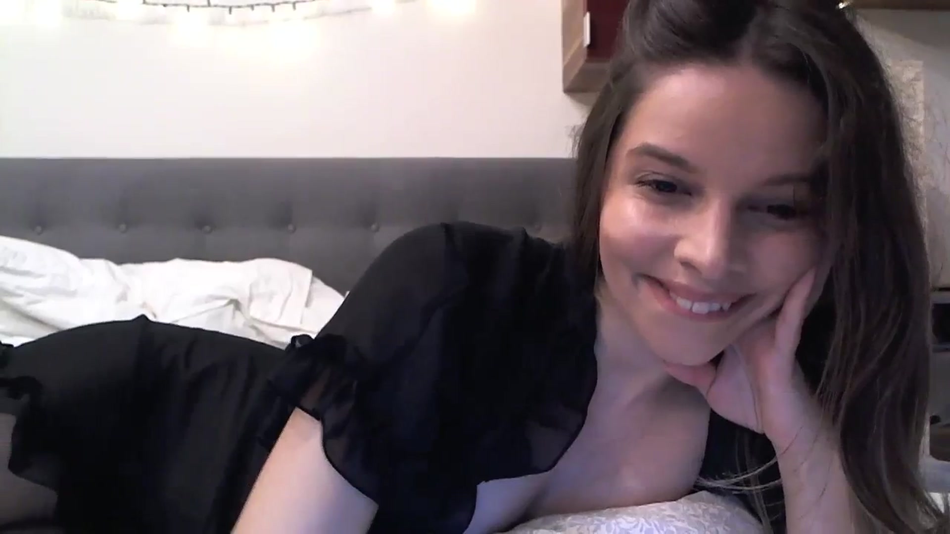 Gallery image thumbnail from Heaven_hot's myfreecams stream on, 12/08/2023, 12:41 image 4 of 20