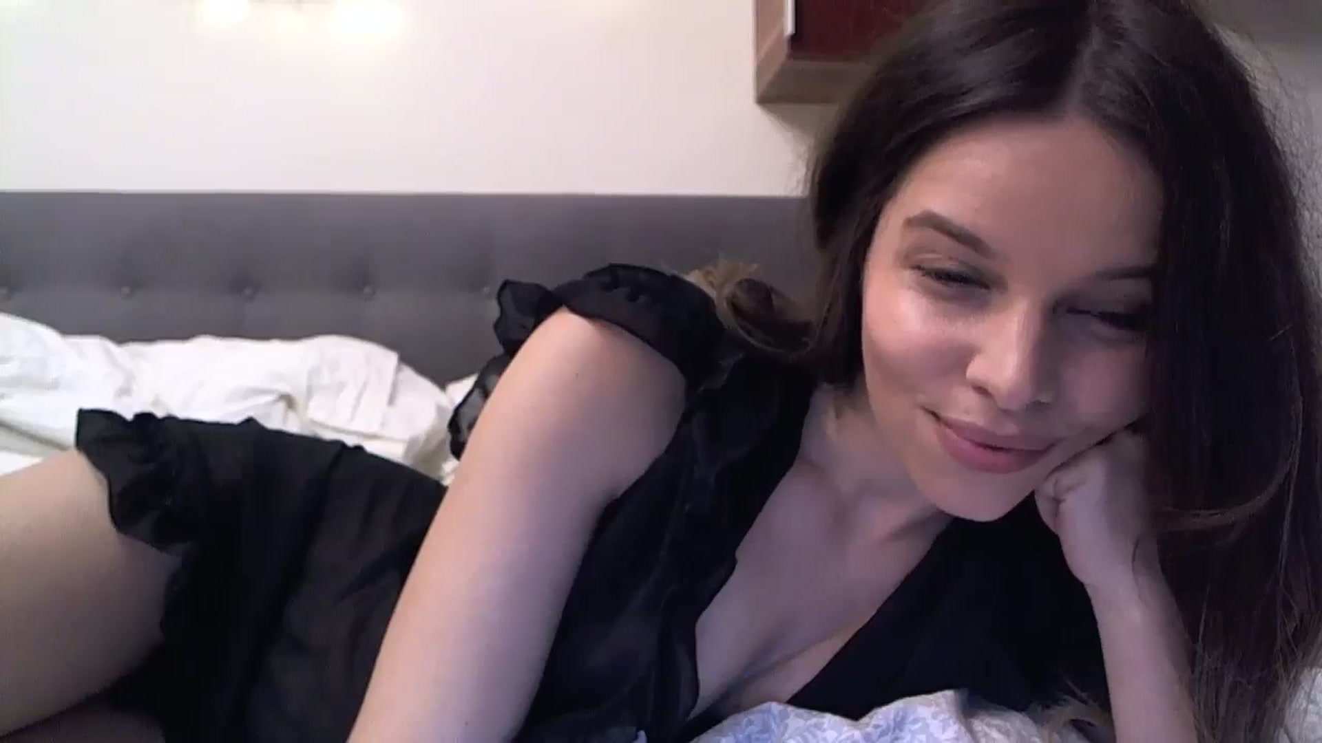 Gallery image thumbnail from Heaven_hot's myfreecams stream on, 12/08/2023, 12:41 image 12 of 20