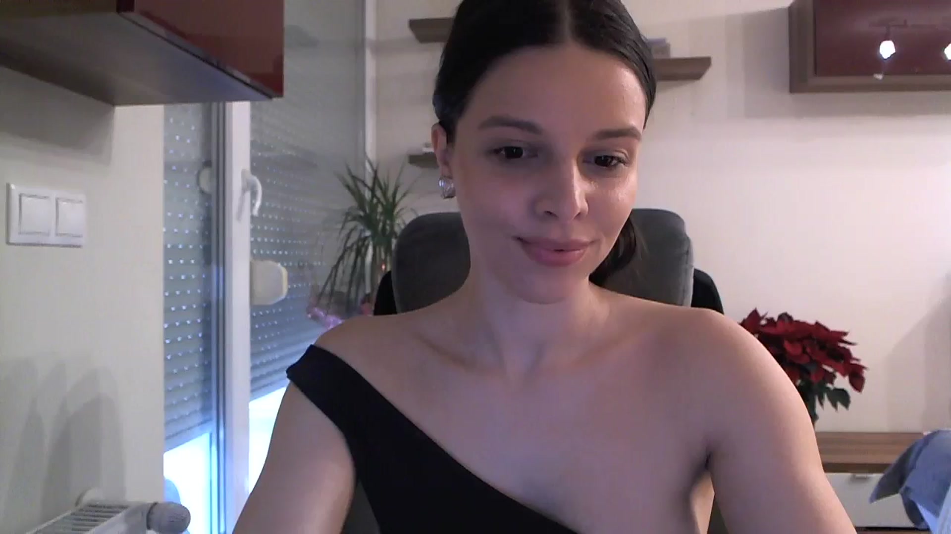 Gallery image thumbnail from Heaven_hot's myfreecams stream on, 12/10/2023, 12:16 image 19 of 20