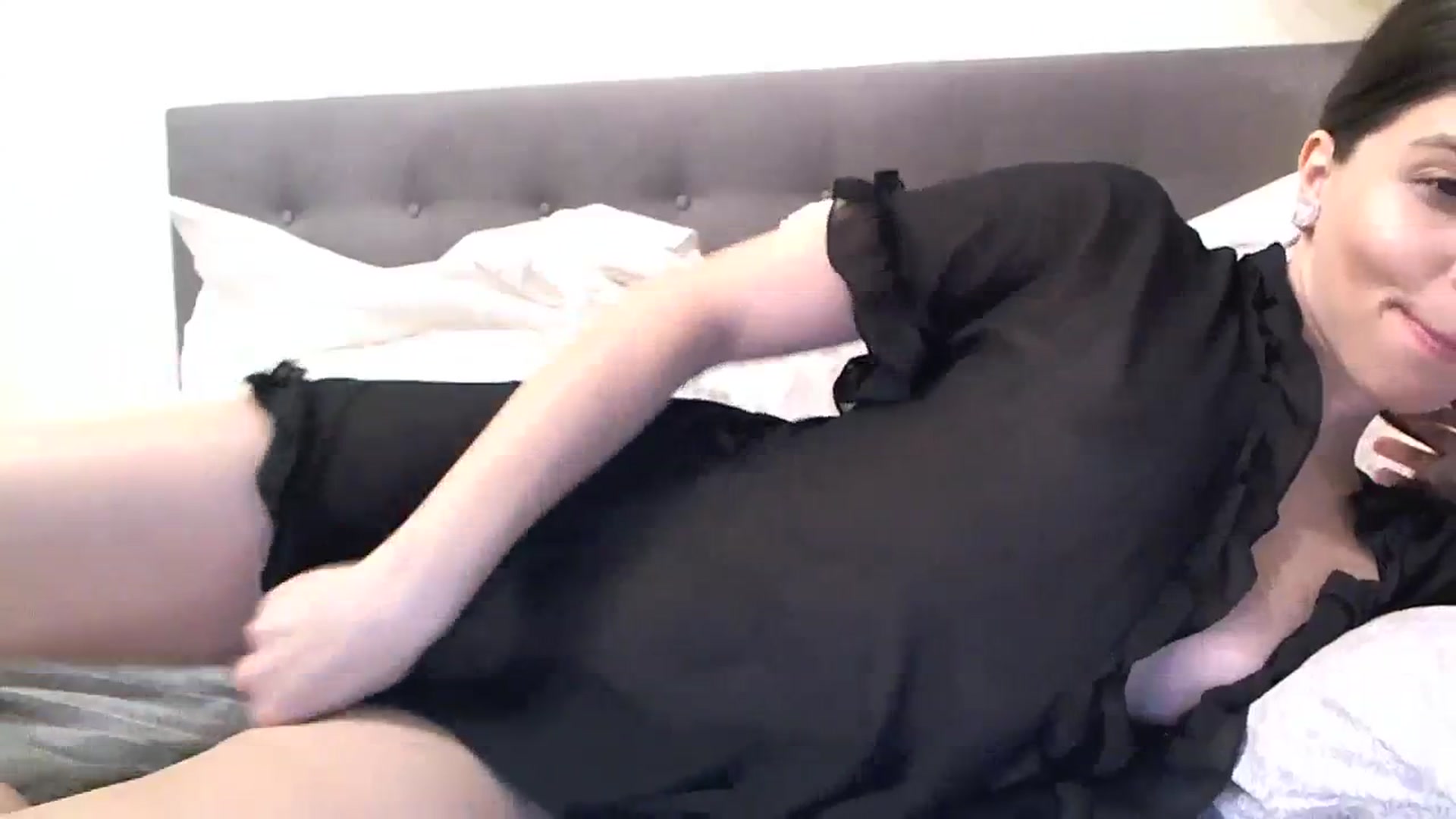 Gallery image thumbnail from Heaven_hot's myfreecams stream on, 12/10/2023, 12:57 image 6 of 20