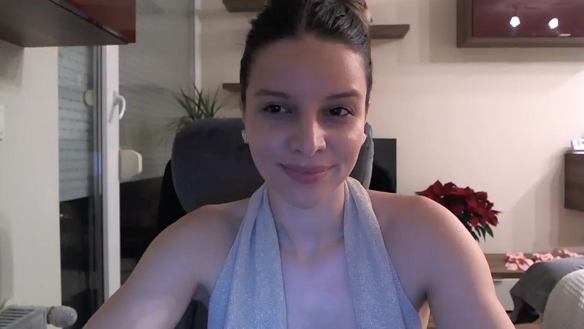 Gallery image thumbnail from Heaven_hot's myfreecams stream on, 12/11/2023, 17:16 image 13 of 20