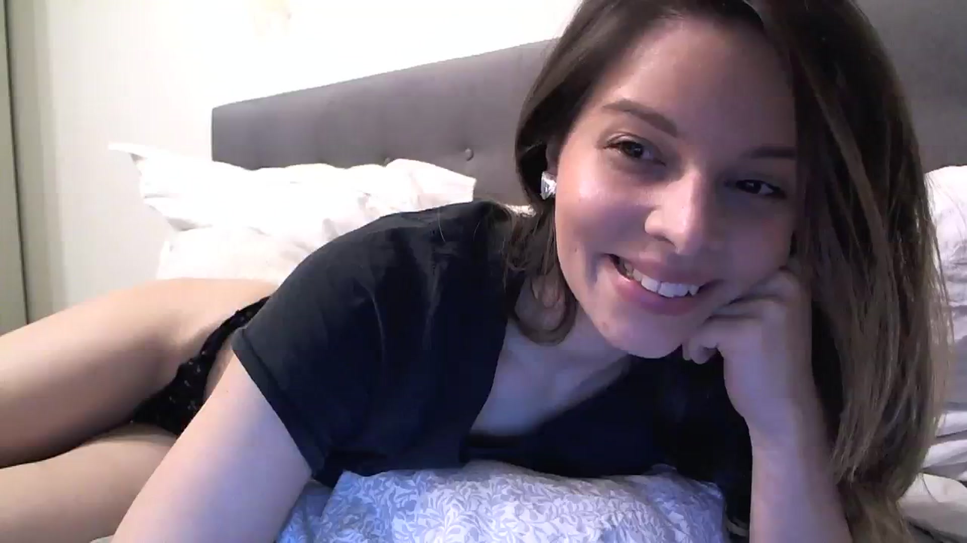 Gallery image thumbnail from Heaven_hot's myfreecams stream on, 12/13/2023, 15:12 image 8 of 20