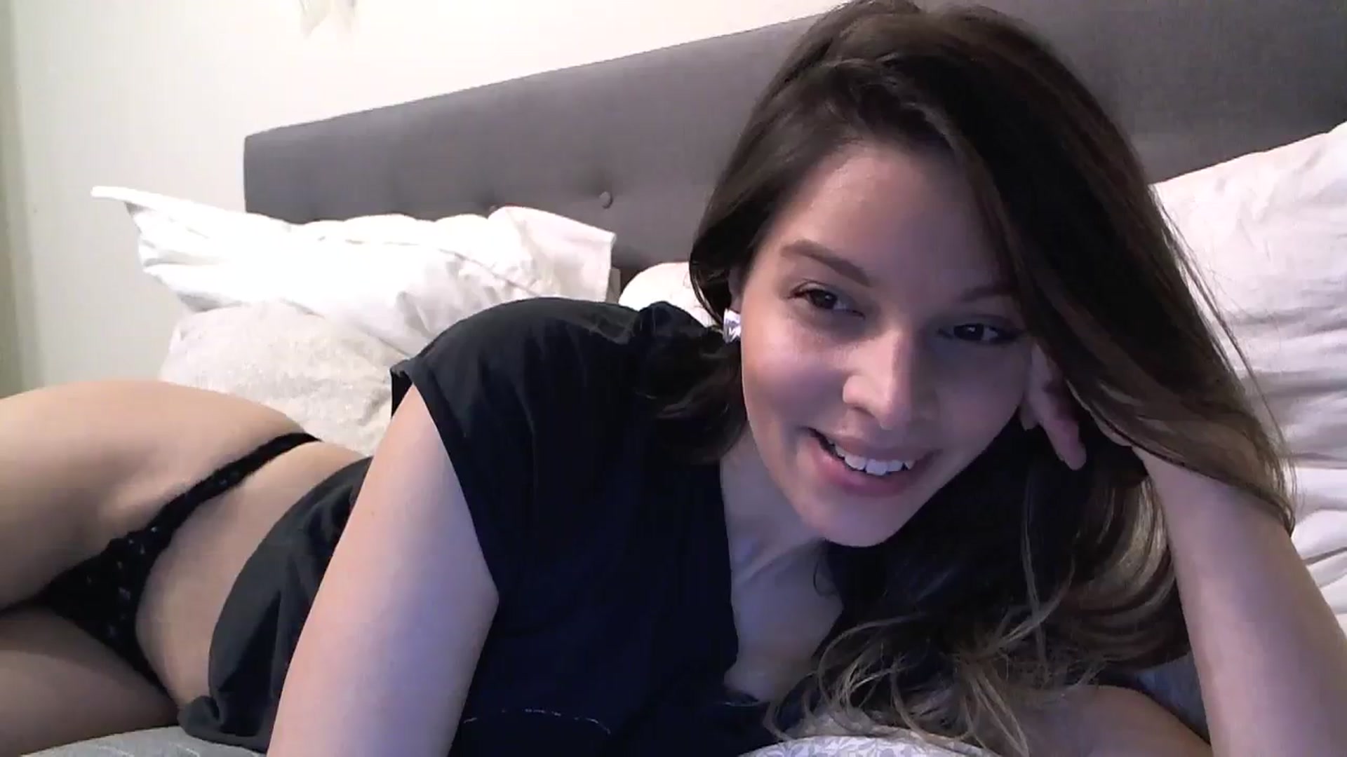 Gallery image thumbnail from Heaven_hot's myfreecams stream on, 12/13/2023, 15:12 image 7 of 20