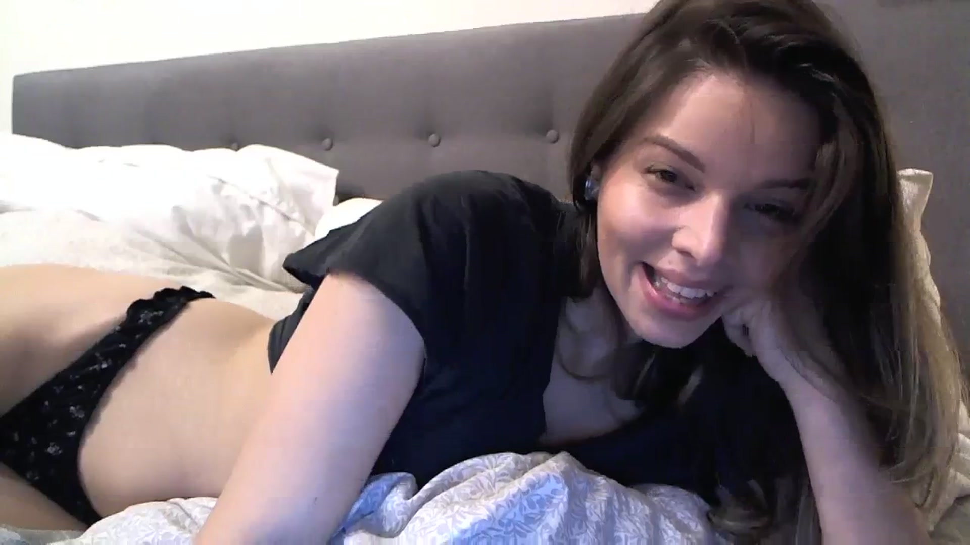 Gallery image thumbnail from Heaven_hot's myfreecams stream on, 12/13/2023, 15:12 image 17 of 20