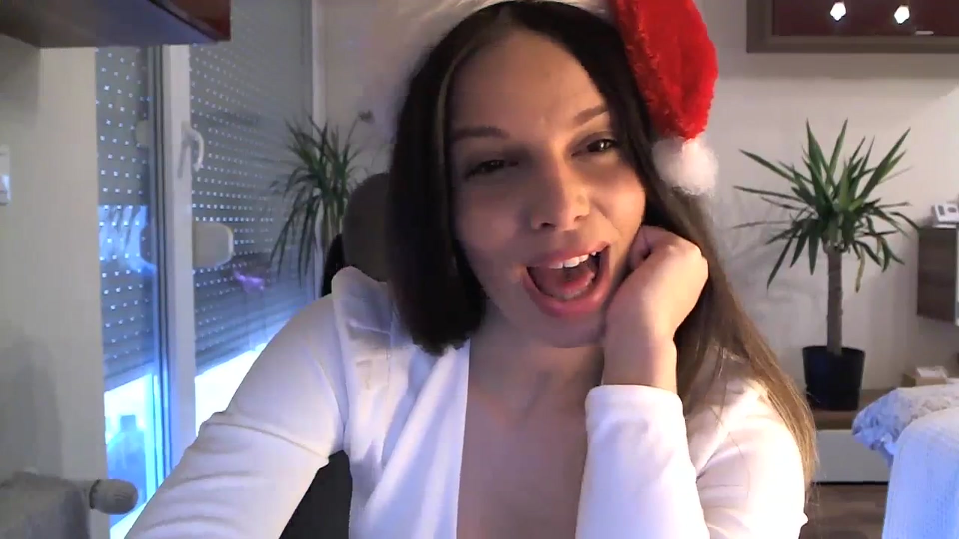 Gallery image thumbnail from Heaven_hot's myfreecams stream on, 12/16/2023, 12:49 image 20 of 20