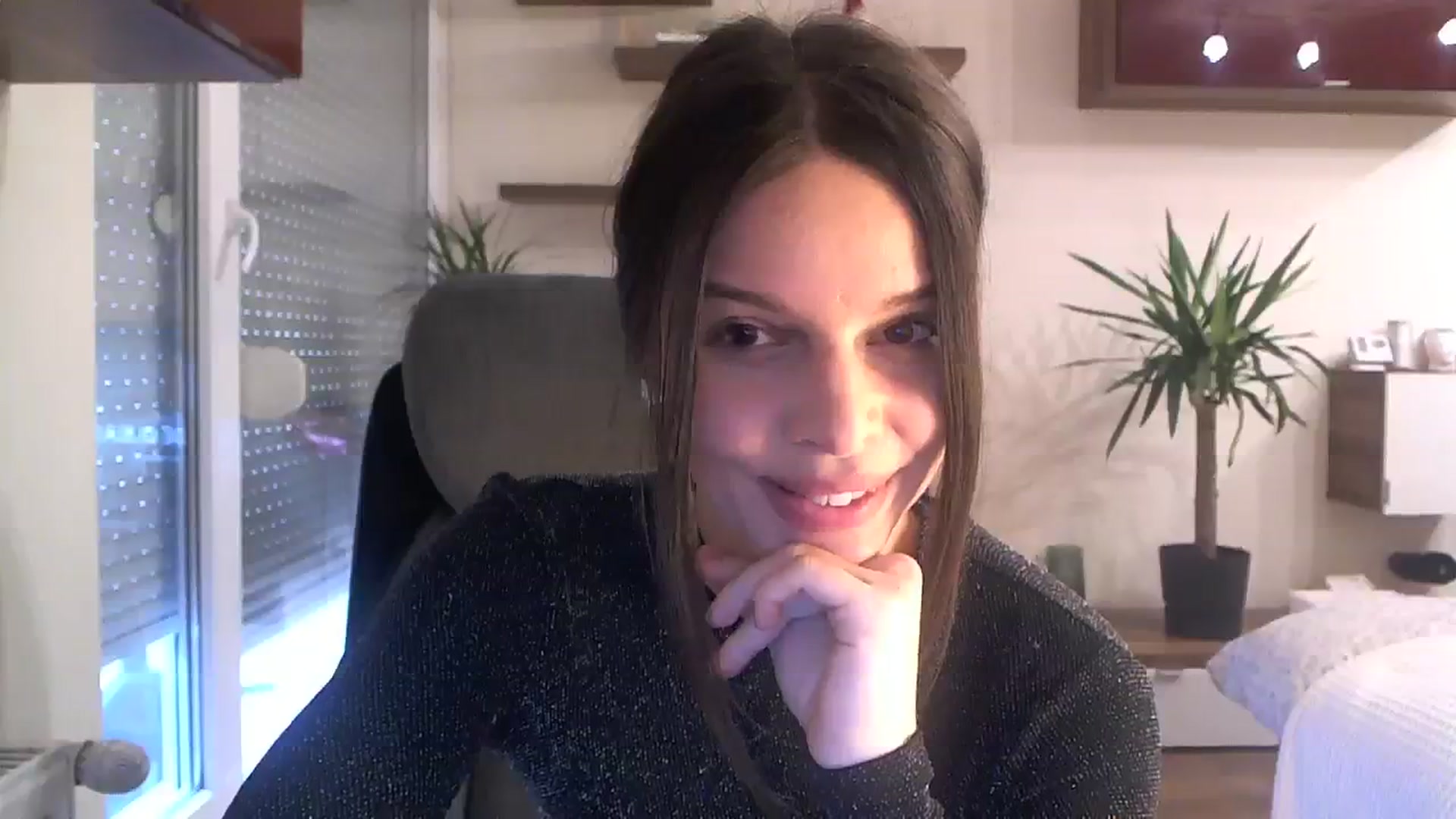 Gallery image thumbnail from Heaven_hot's myfreecams stream on, 12/17/2023, 13:22 image 13 of 20