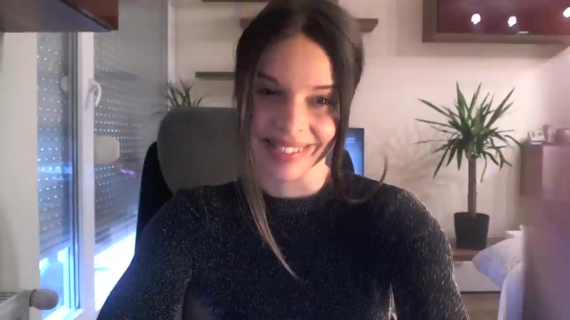 Gallery image thumbnail from Heaven_hot's myfreecams stream on, 12/17/2023, 13:22 image 14 of 20