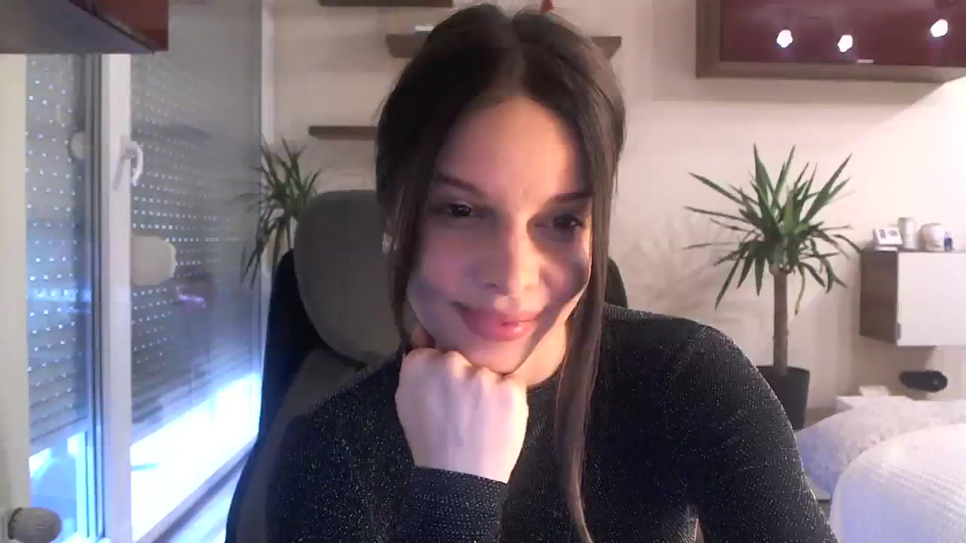 Gallery image thumbnail from Heaven_hot's myfreecams stream on, 12/17/2023, 13:22 image 11 of 20
