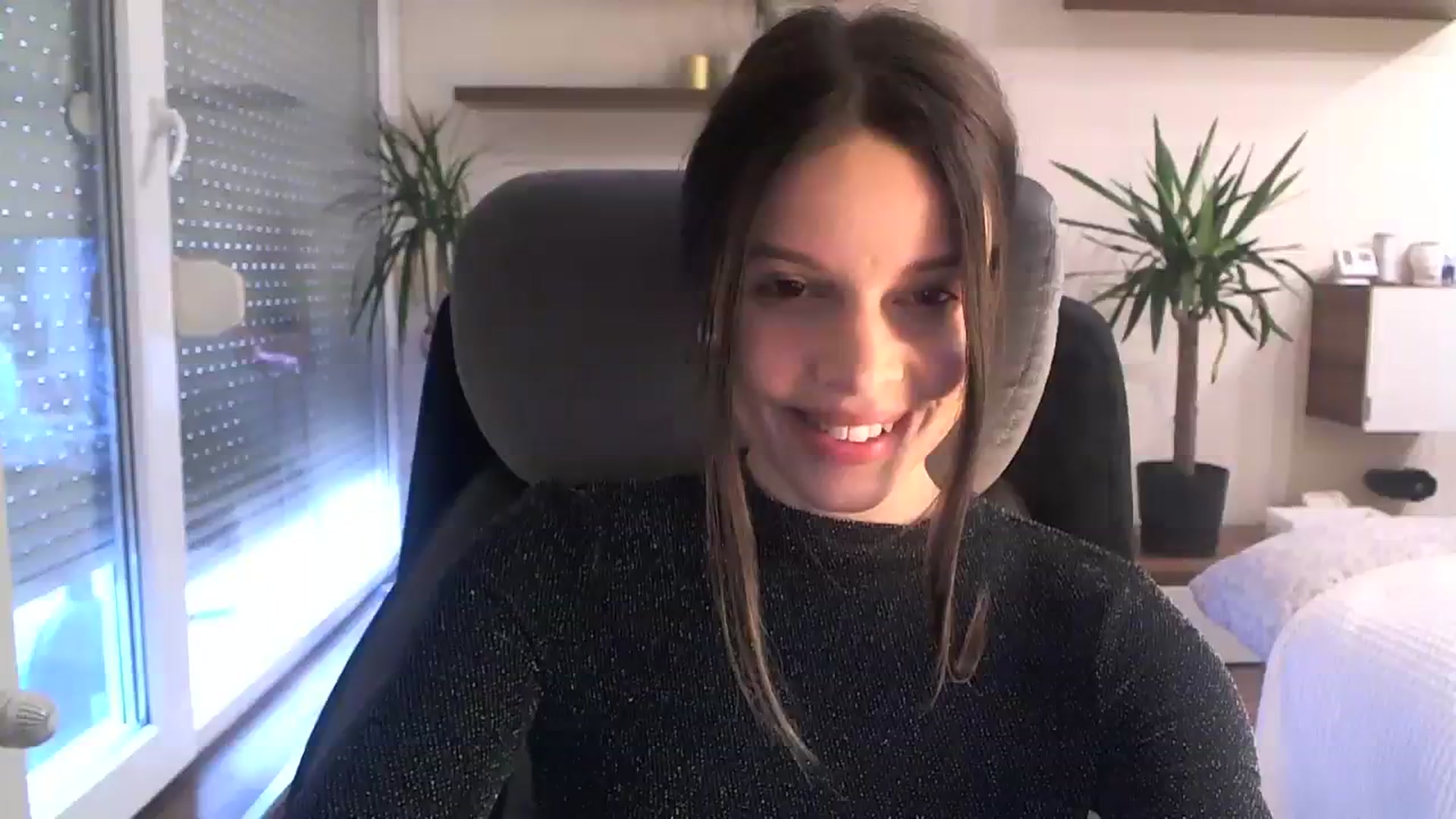 Gallery image thumbnail from Heaven_hot's myfreecams stream on, 12/17/2023, 13:22 image 1 of 20