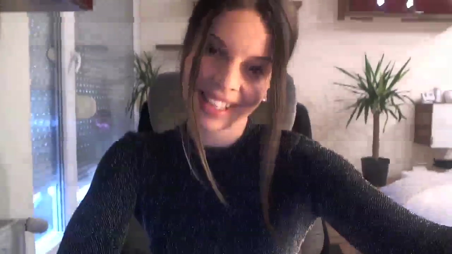 Gallery image thumbnail from Heaven_hot's myfreecams stream on, 12/17/2023, 13:22 image 16 of 20