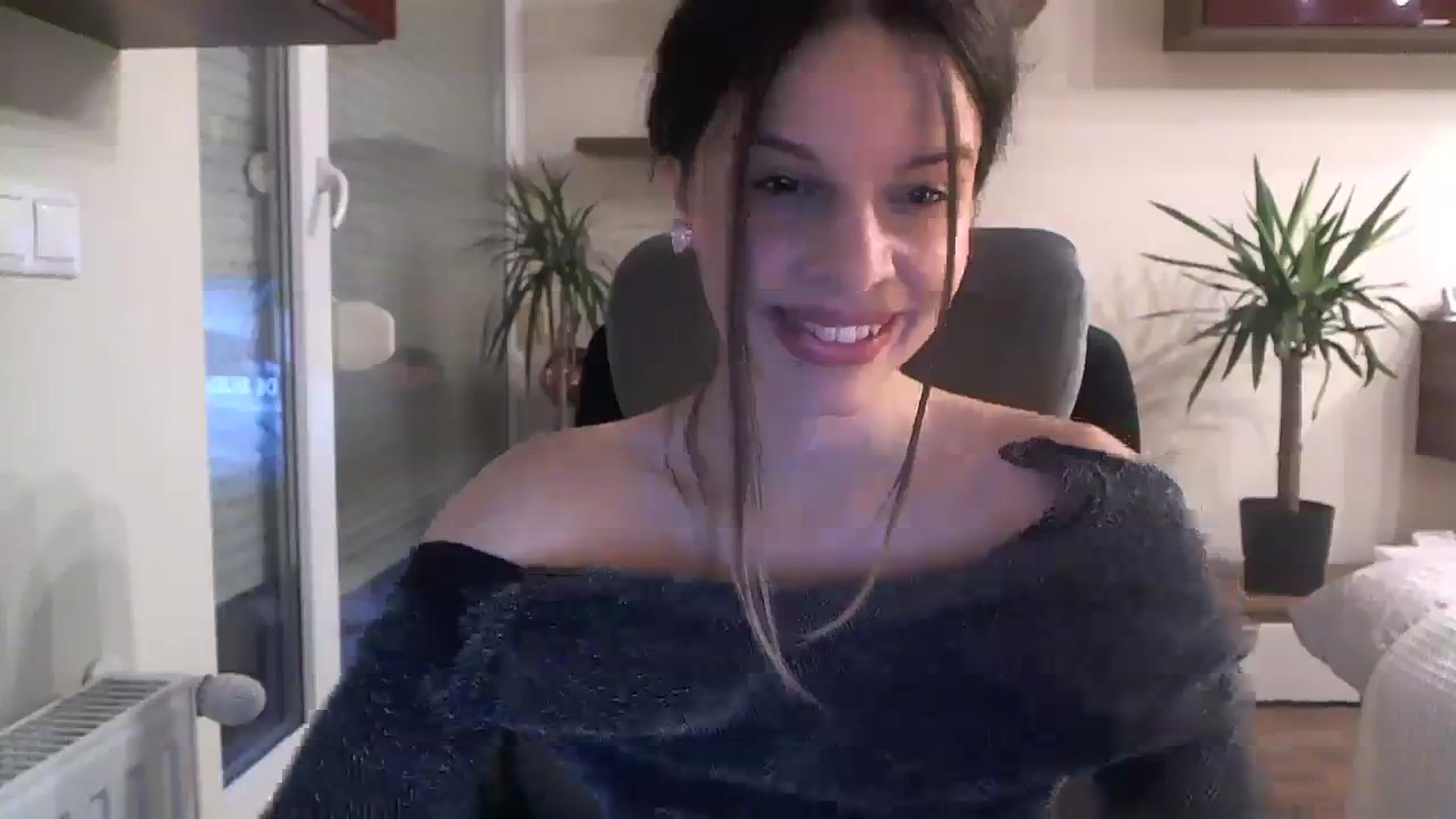 Gallery image thumbnail from Heaven_hot's myfreecams stream on, 12/17/2023, 16:54 image 2 of 20