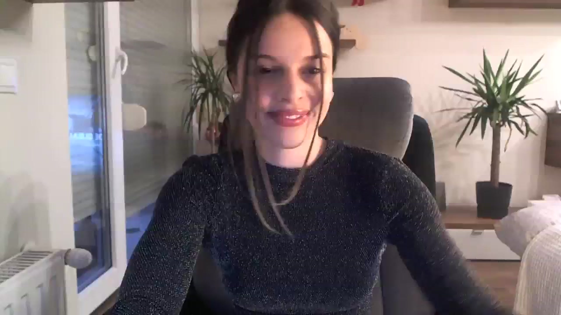 Gallery image thumbnail from Heaven_hot's myfreecams stream on, 12/17/2023, 16:54 image 1 of 20