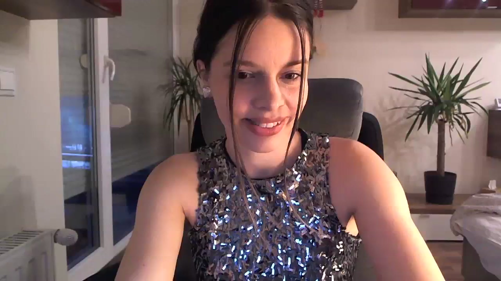 Gallery image thumbnail from Heaven_hot's myfreecams stream on, 12/23/2023, 15:14 image 14 of 20