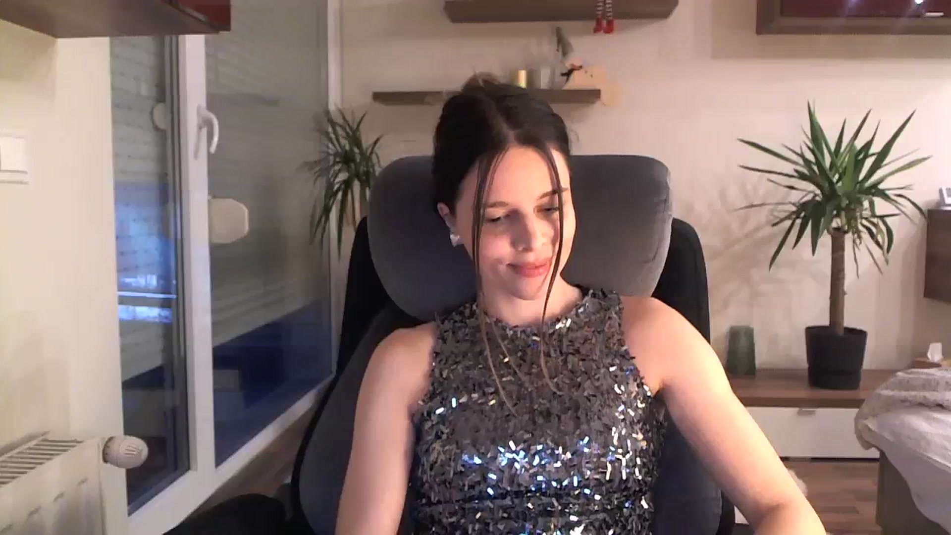 Gallery image thumbnail from Heaven_hot's myfreecams stream on, 12/23/2023, 15:14 image 17 of 20