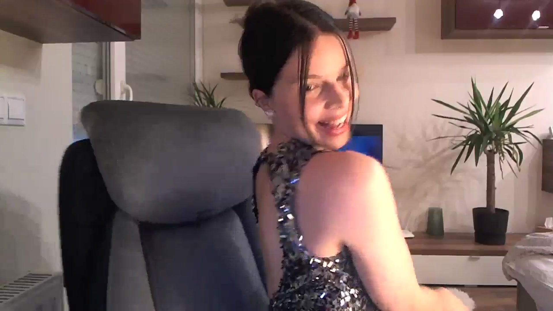 Gallery image thumbnail from Heaven_hot's myfreecams stream on, 12/23/2023, 15:14 image 2 of 20