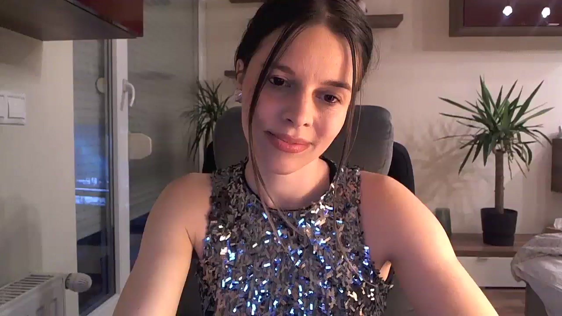 Gallery image thumbnail from Heaven_hot's myfreecams stream on, 12/23/2023, 15:14 image 12 of 20