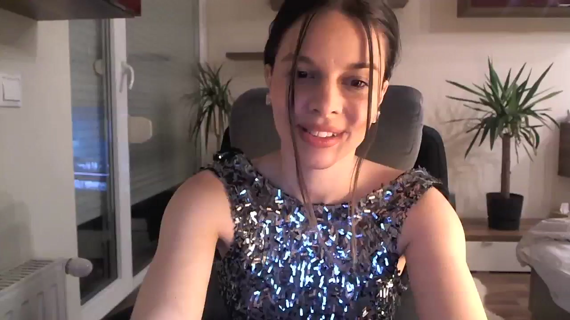 Gallery image thumbnail from Heaven_hot's myfreecams stream on, 12/23/2023, 15:34 image 8 of 20