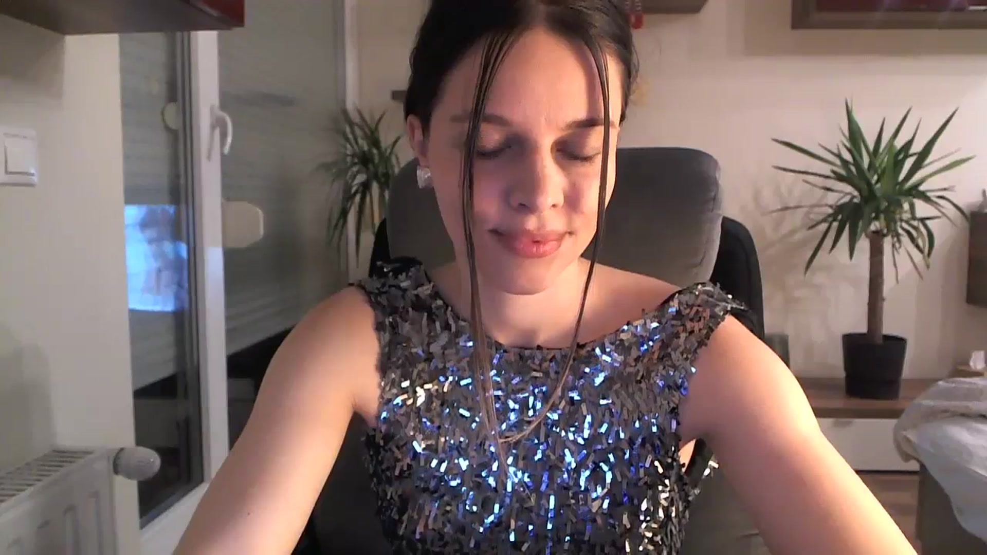 Gallery image thumbnail from Heaven_hot's myfreecams stream on, 12/23/2023, 15:34 image 14 of 20