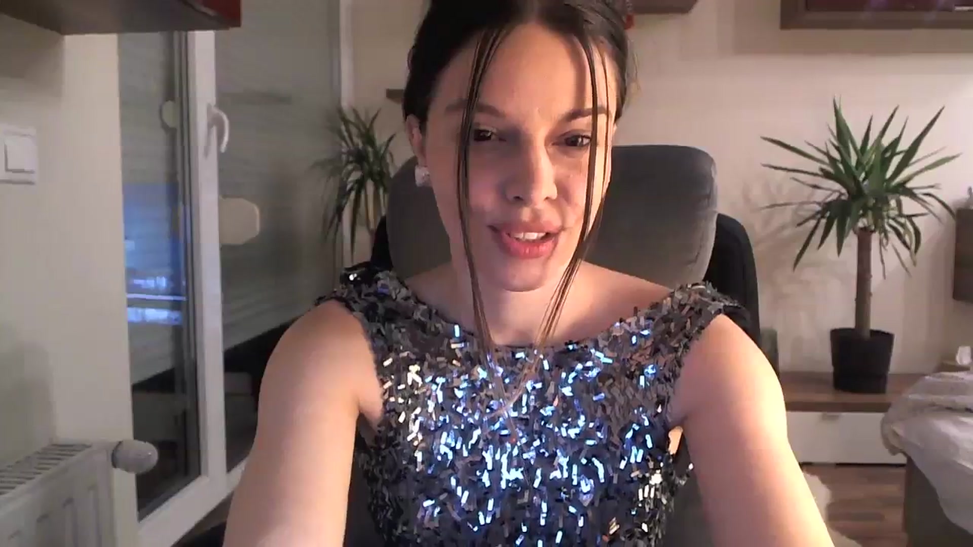 Gallery image thumbnail from Heaven_hot's myfreecams stream on, 12/23/2023, 15:34 image 5 of 20