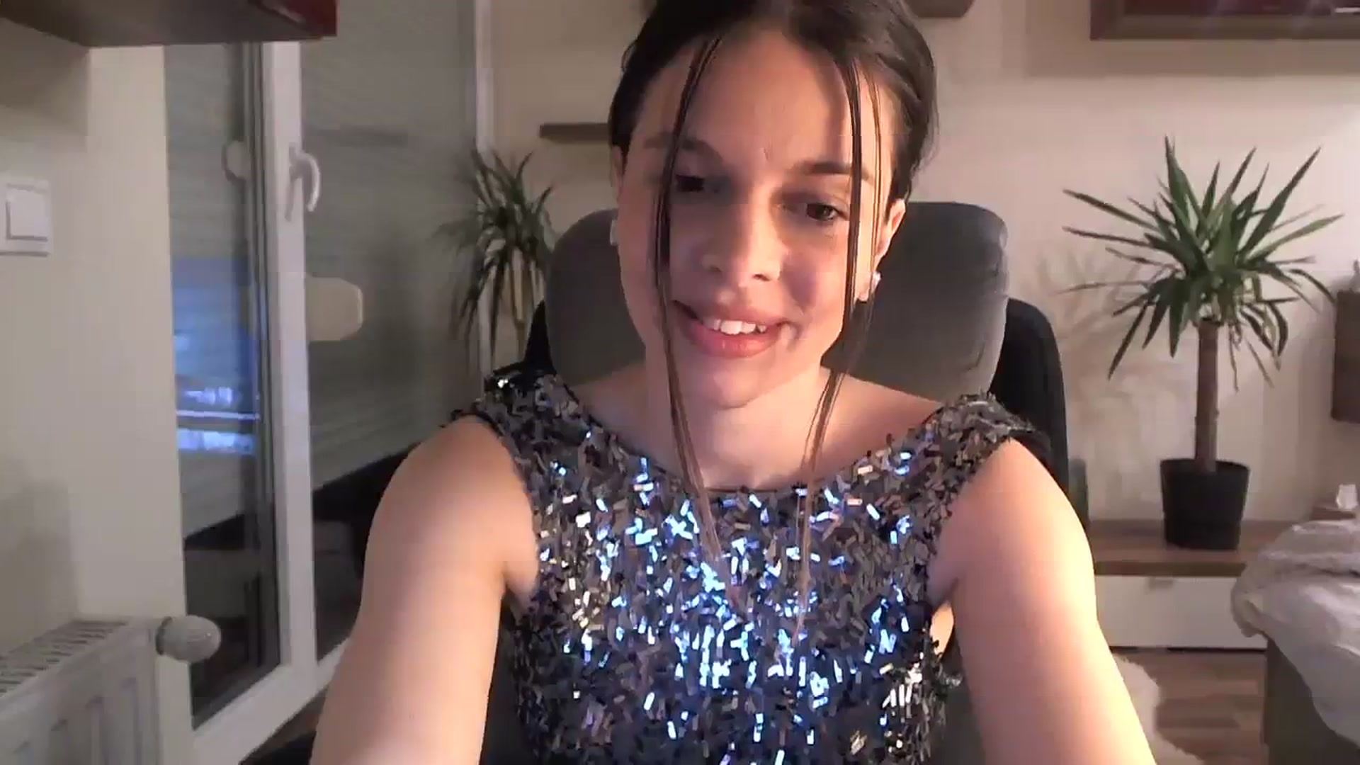 Gallery image thumbnail from Heaven_hot's myfreecams stream on, 12/23/2023, 15:34 image 7 of 20