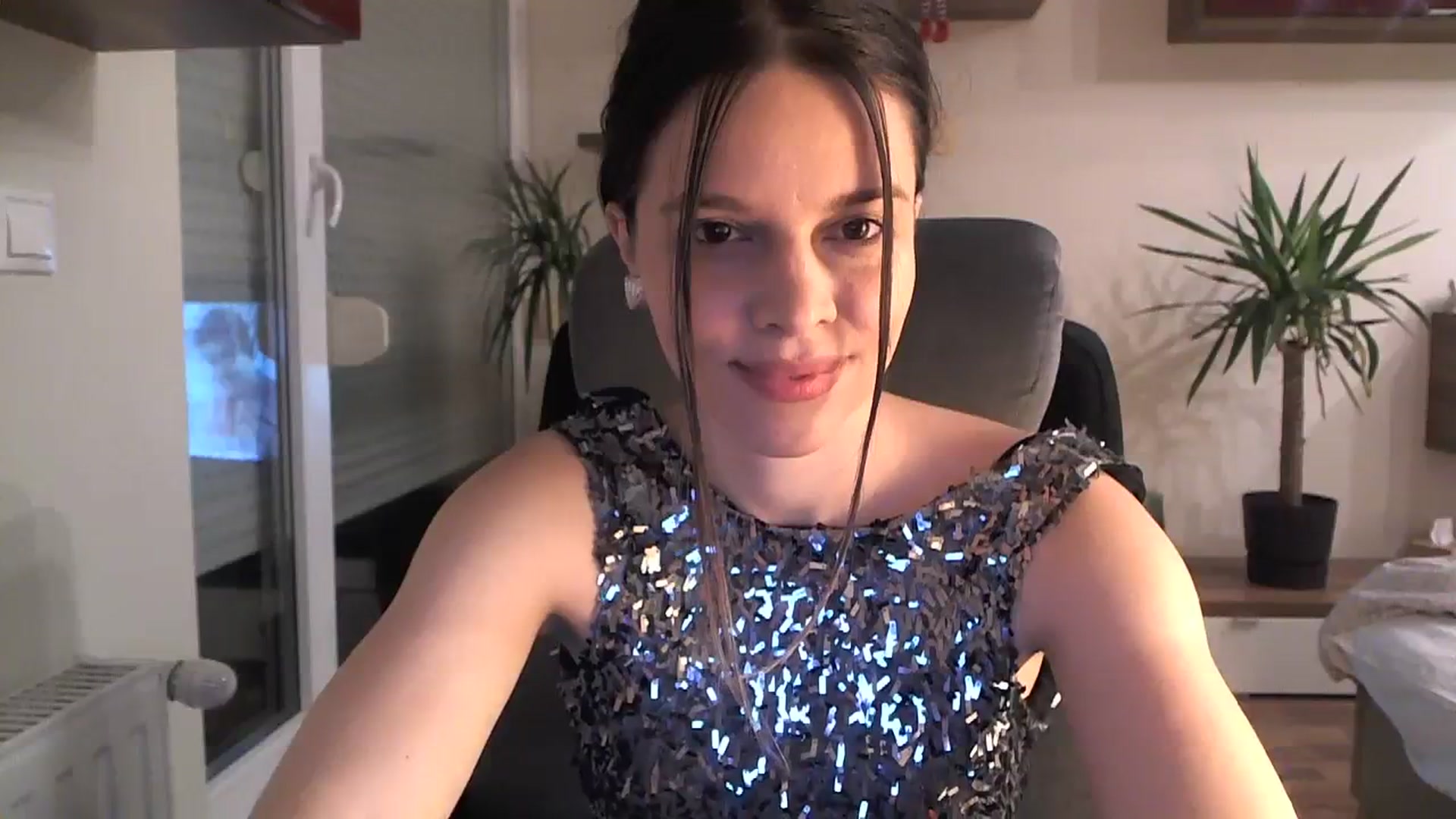 Gallery image thumbnail from Heaven_hot's myfreecams stream on, 12/23/2023, 15:34 image 13 of 20