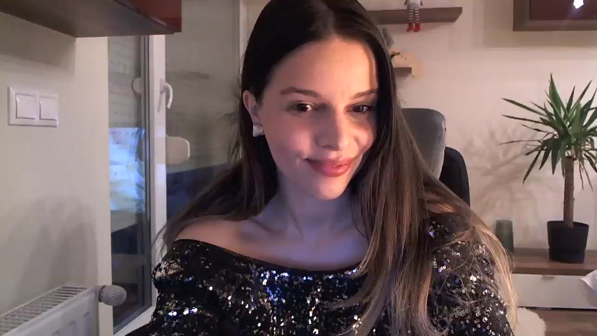 Gallery image thumbnail from Heaven_hot's myfreecams stream on, 12/24/2023, 15:54 image 3 of 20