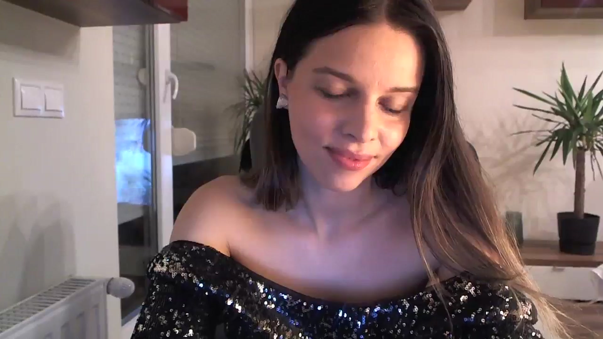 Gallery image thumbnail from Heaven_hot's myfreecams stream on, 12/24/2023, 15:54 image 14 of 20