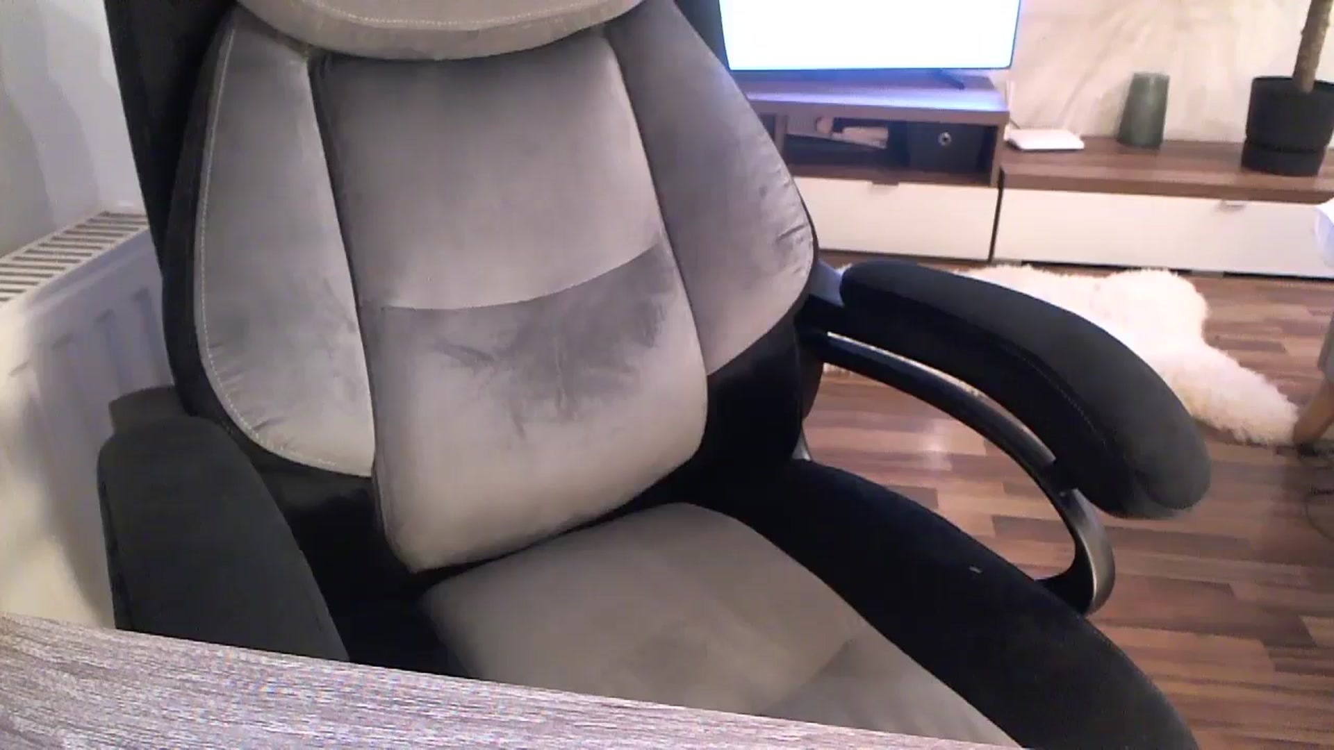 Gallery image thumbnail from Heaven_hot's myfreecams stream on, 12/24/2023, 15:54 image 17 of 20