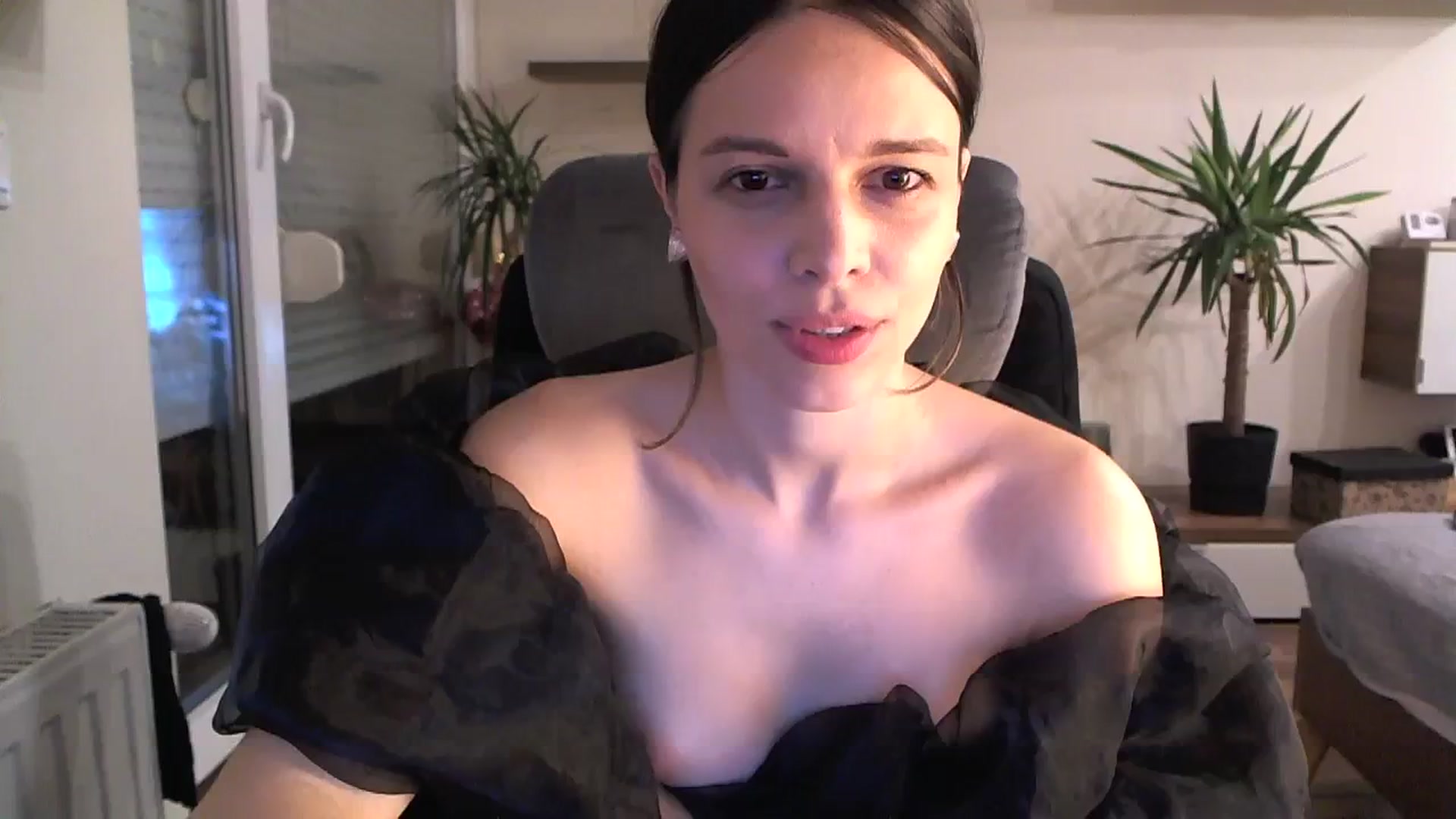 Gallery image thumbnail from Heaven_hot's myfreecams stream on, 12/29/2023, 16:55 image 14 of 20