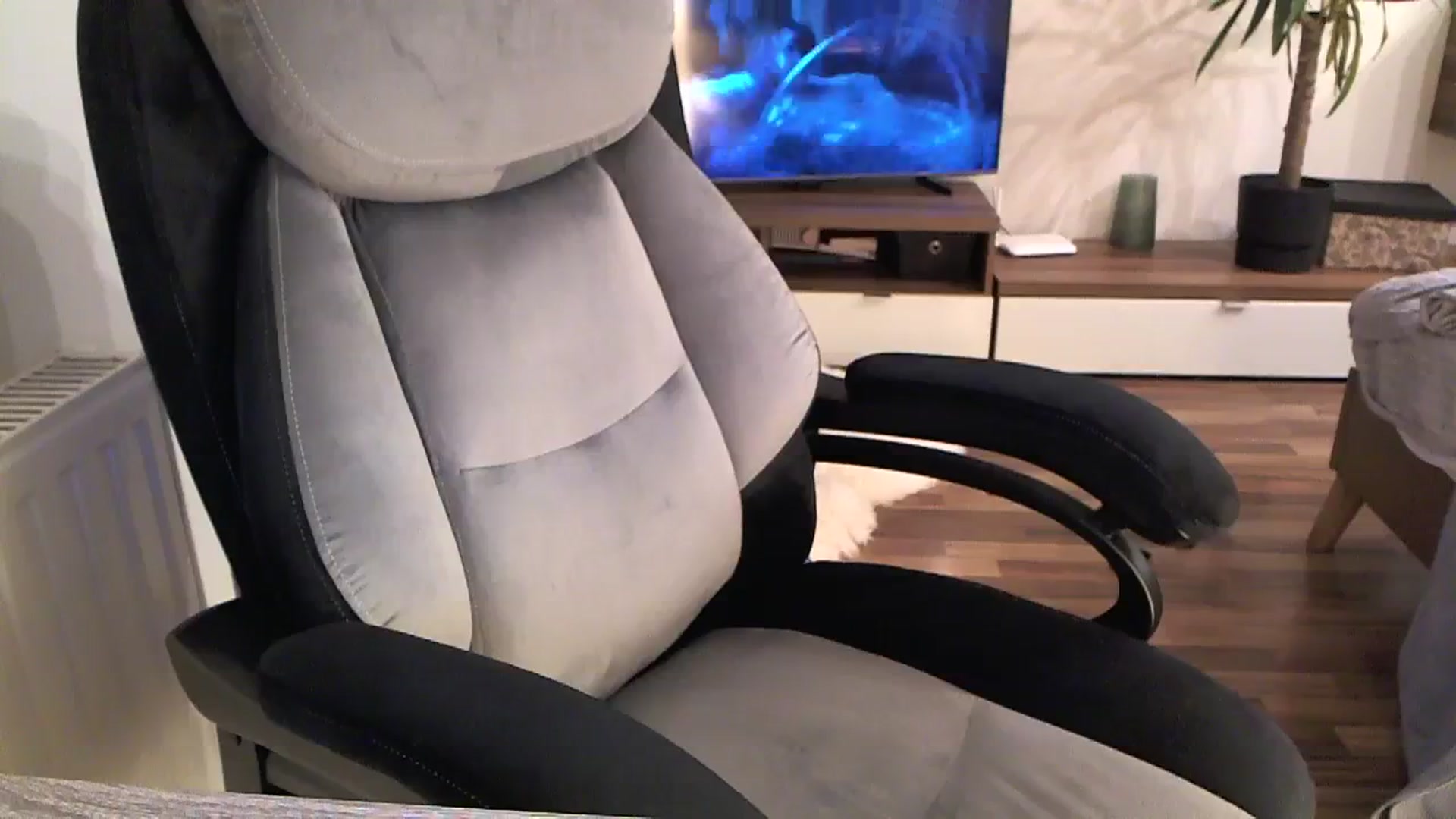 Gallery image thumbnail from Heaven_hot's myfreecams stream on, 12/30/2023, 16:46 image 16 of 20