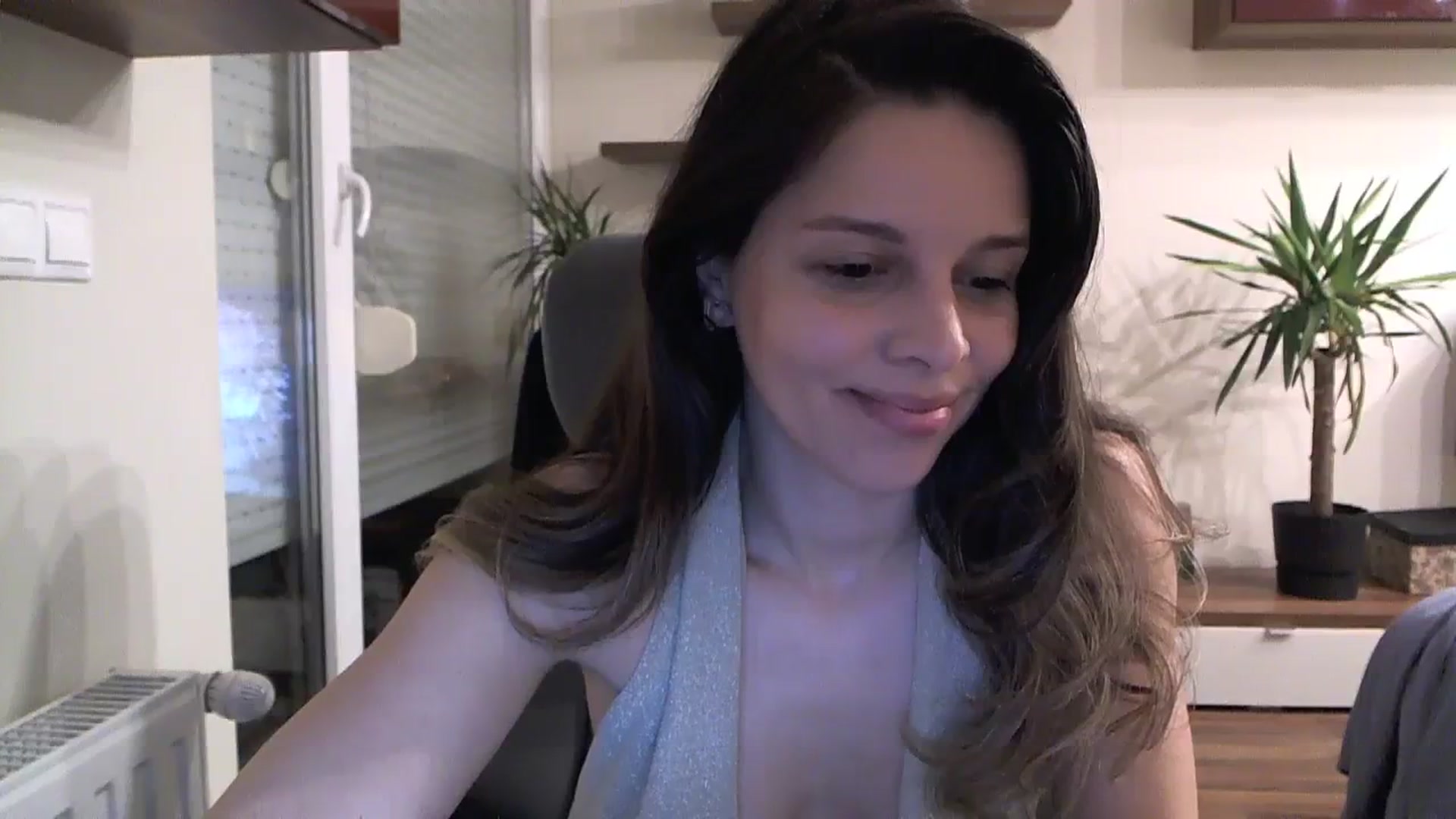 Gallery image thumbnail from Heaven_hot's myfreecams stream on, 01/01/2024, 17:00 image 16 of 20