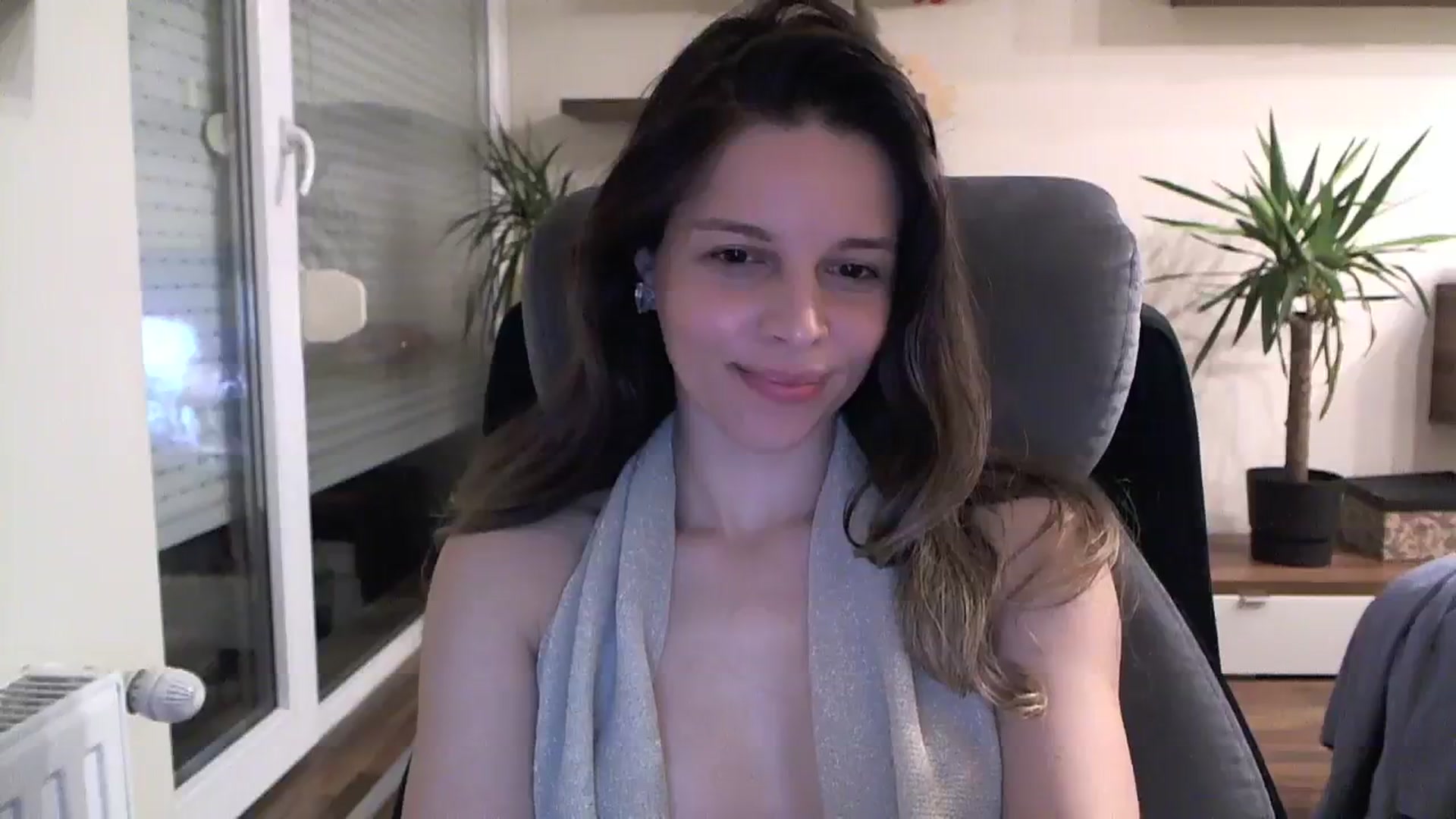 Gallery image thumbnail from Heaven_hot's myfreecams stream on, 01/01/2024, 17:00 image 19 of 20