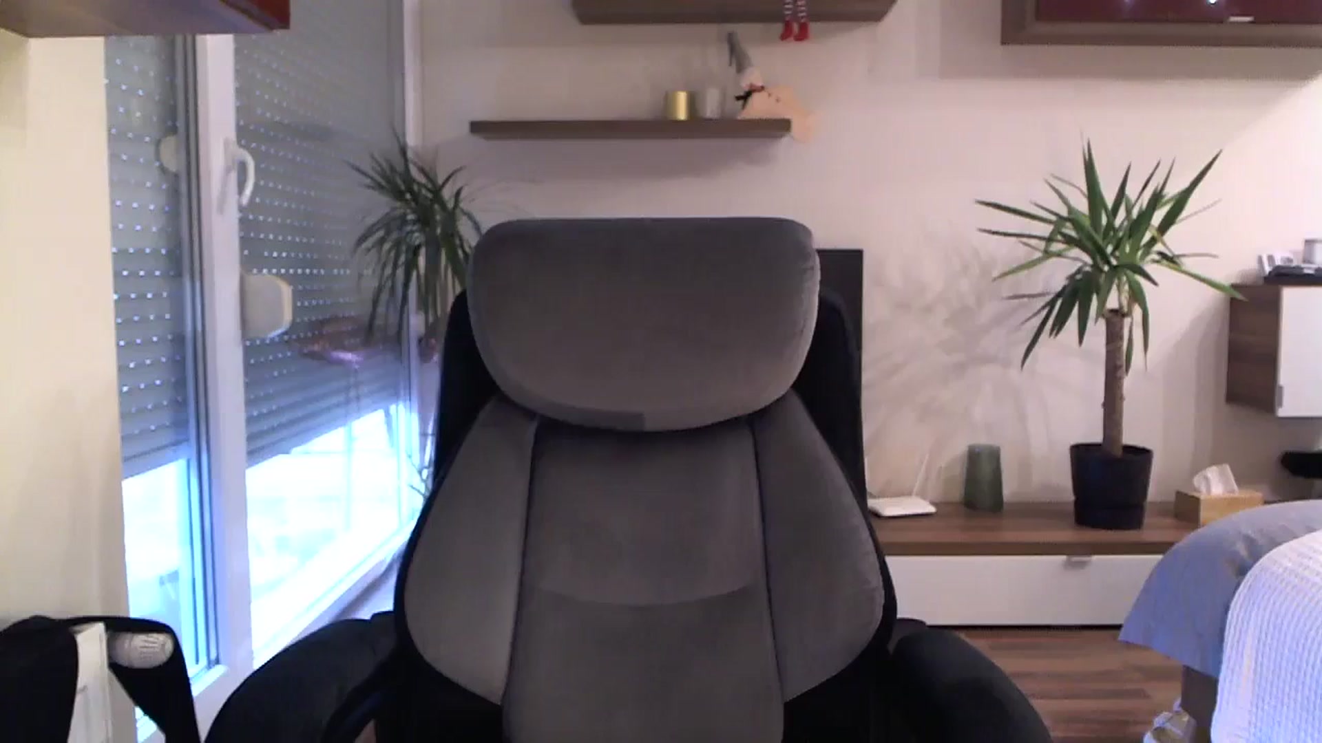 Gallery image thumbnail from Heaven_hot's myfreecams stream on, 01/13/2024, 12:19 image 18 of 20