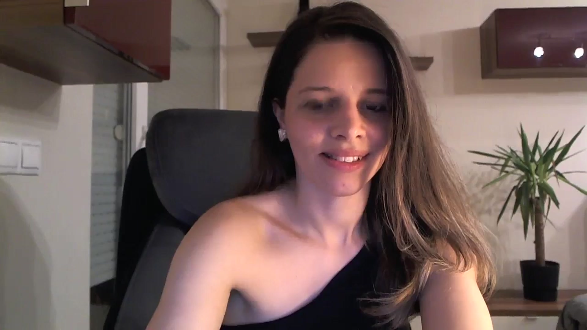 Gallery image thumbnail from Heaven_hot's myfreecams stream on, 01/18/2024, 16:54 image 14 of 20