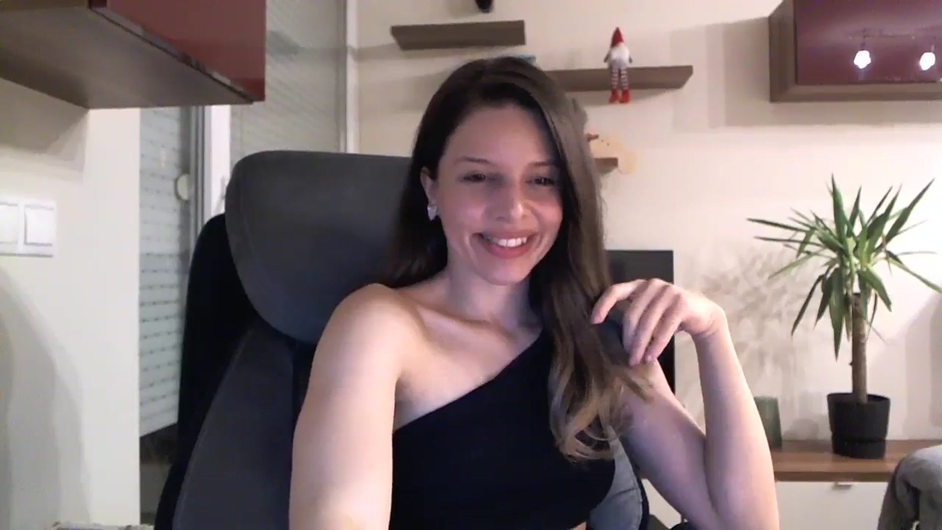 Gallery image thumbnail from Heaven_hot's myfreecams stream on, 01/18/2024, 16:54 image 11 of 20