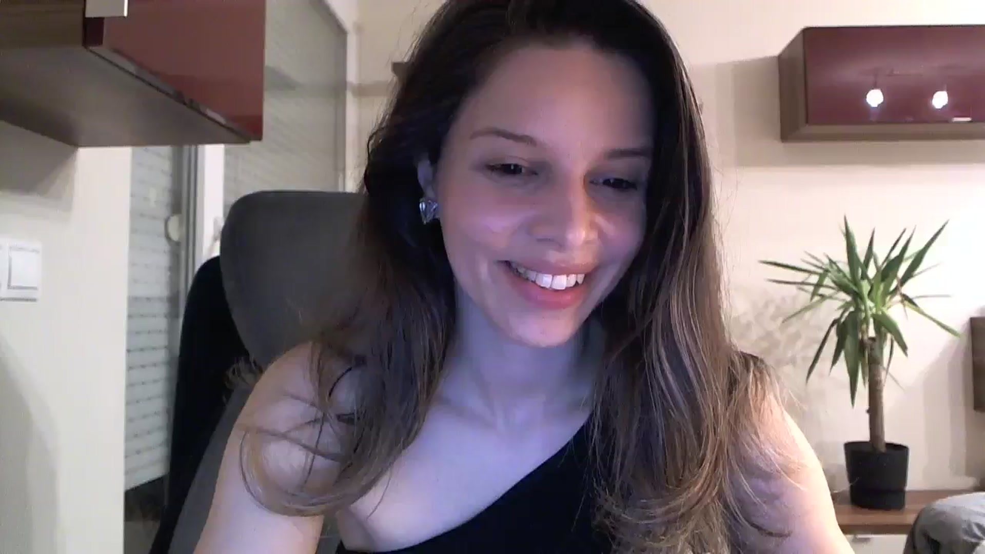 Gallery image thumbnail from Heaven_hot's myfreecams stream on, 01/18/2024, 16:54 image 9 of 20