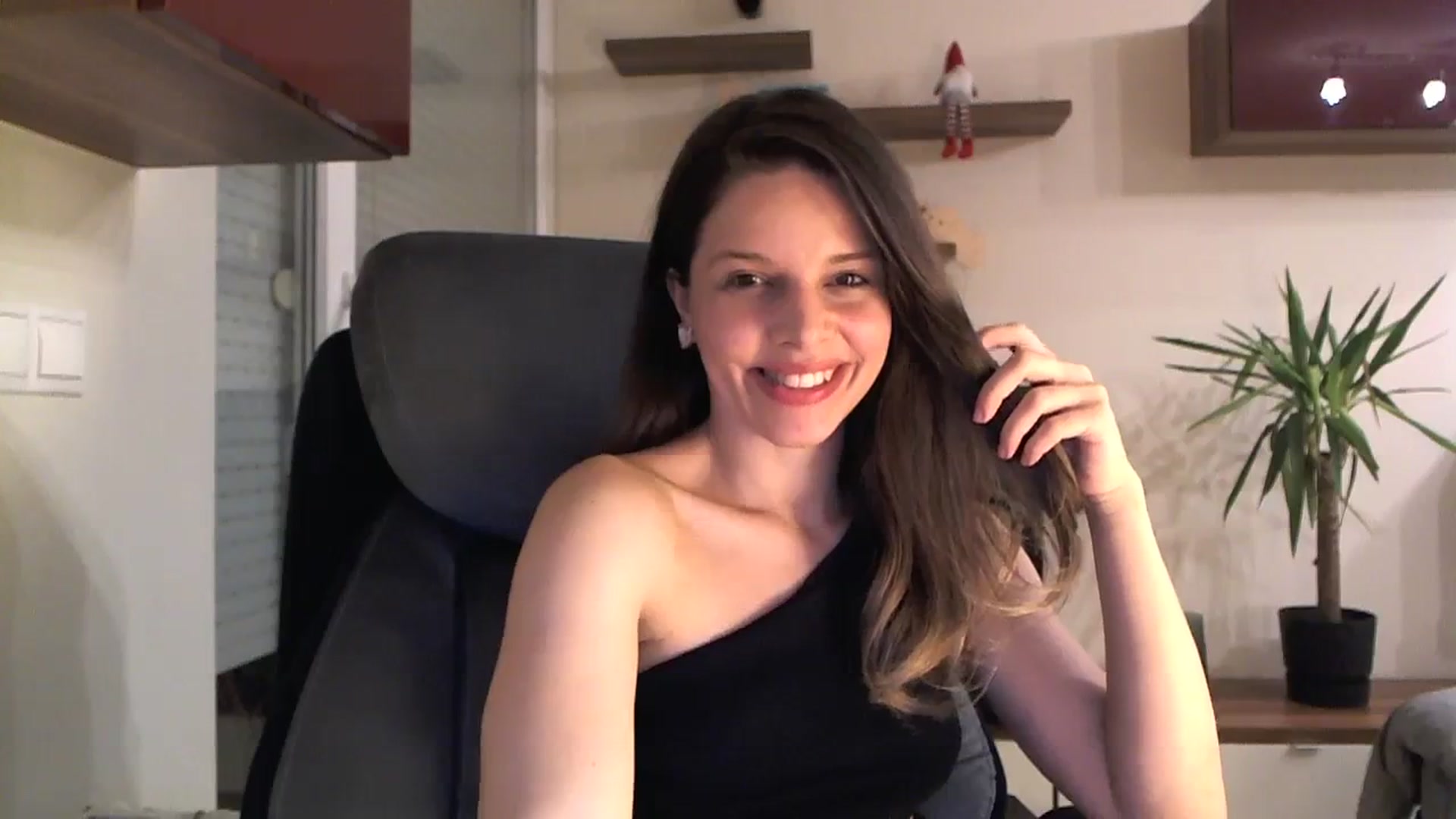 Gallery image thumbnail from Heaven_hot's myfreecams stream on, 01/18/2024, 16:54 image 12 of 20