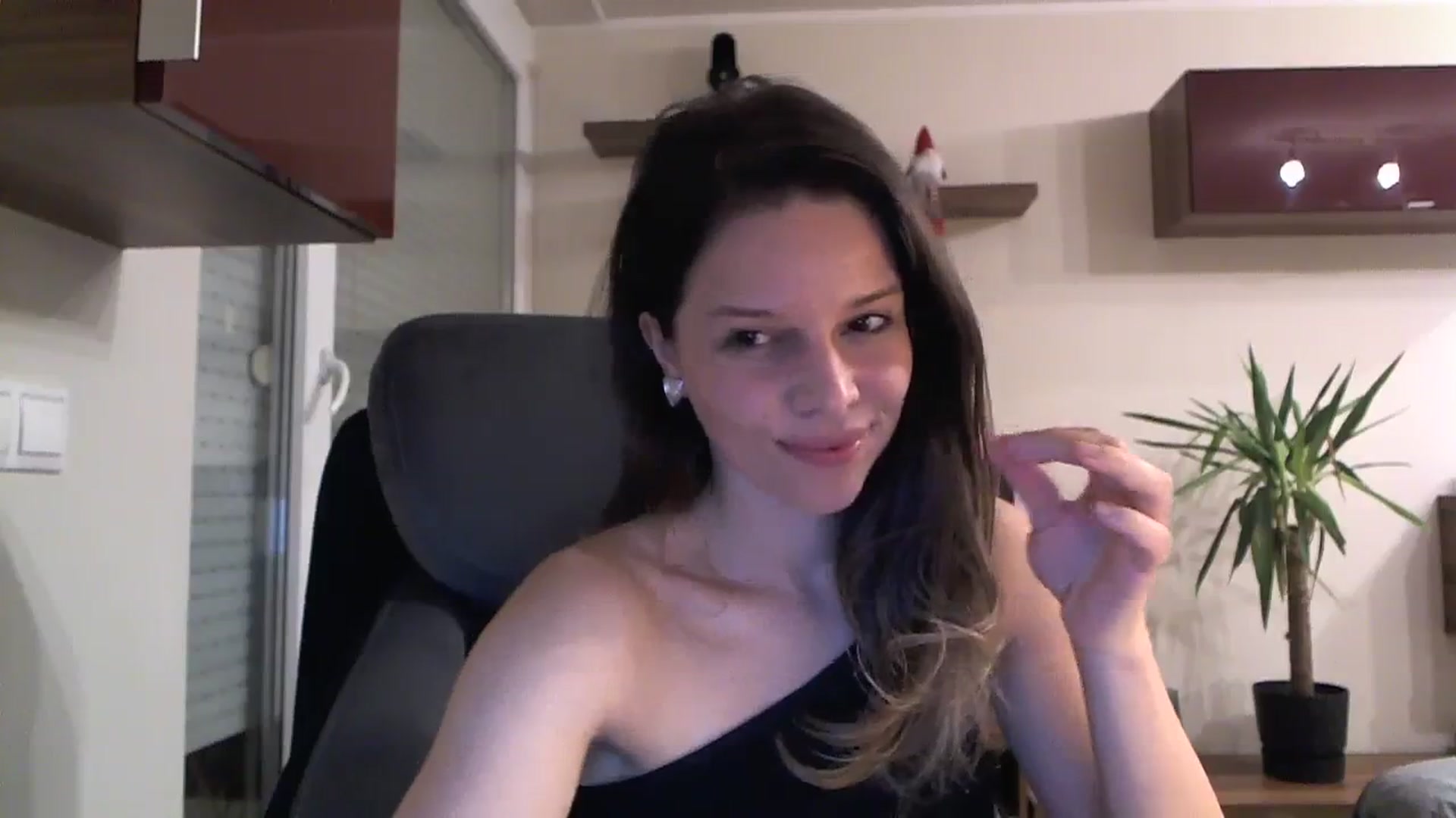 Gallery image thumbnail from Heaven_hot's myfreecams stream on, 01/18/2024, 16:54 image 2 of 20