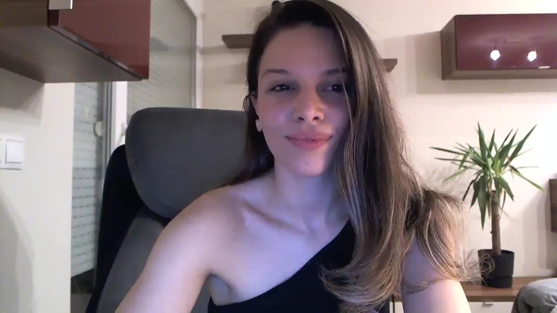 Gallery image thumbnail from Heaven_hot's myfreecams stream on, 01/18/2024, 16:54 image 10 of 20