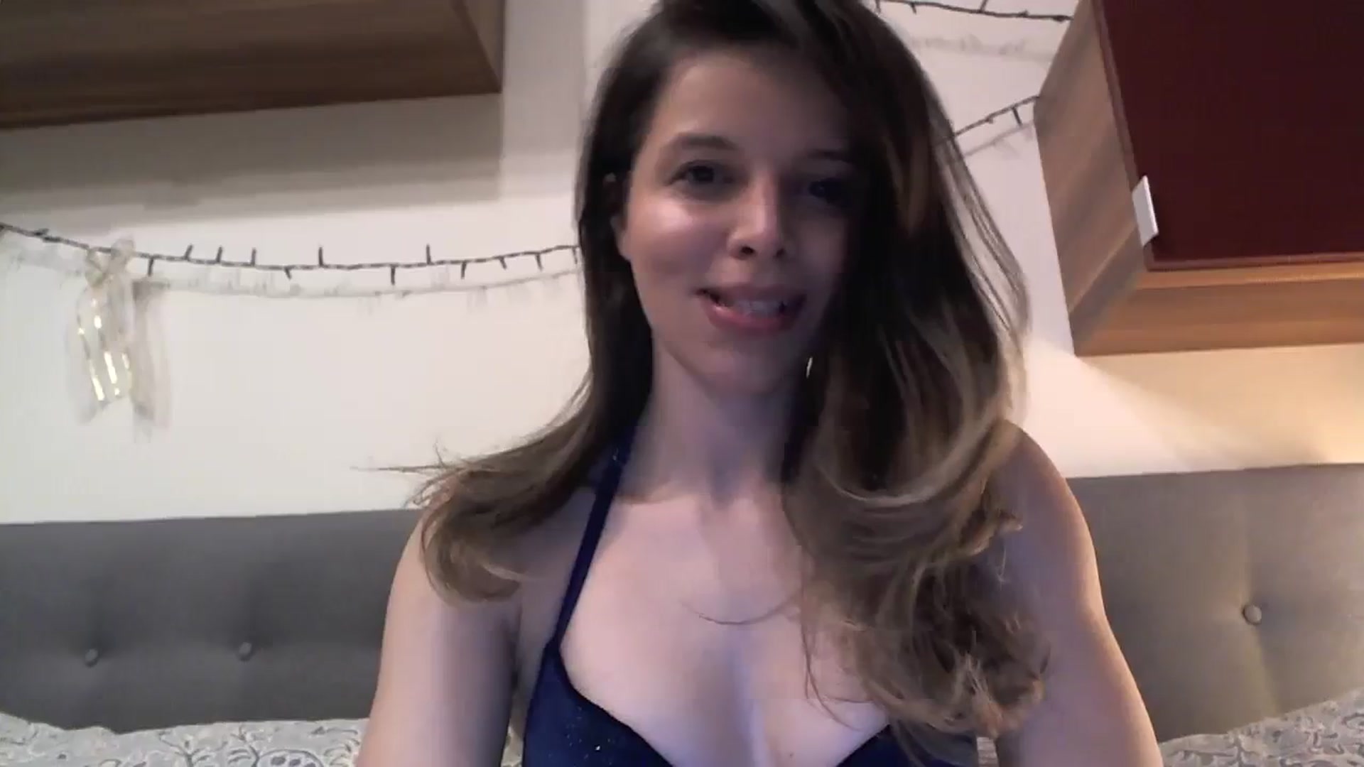 Gallery image thumbnail from Heaven_hot's myfreecams stream on, 01/21/2024, 17:32 image 17 of 20