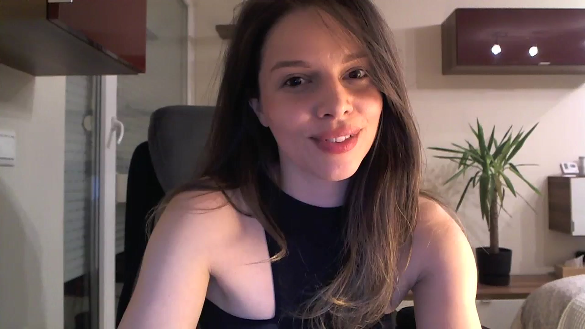 Gallery image thumbnail from Heaven_hot's myfreecams stream on, 01/23/2024, 16:51 image 8 of 20