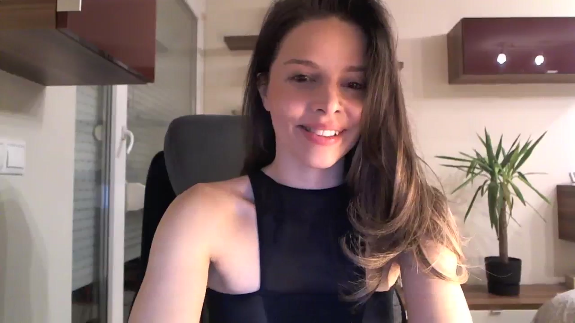 Gallery image thumbnail from Heaven_hot's myfreecams stream on, 01/23/2024, 16:51 image 18 of 20