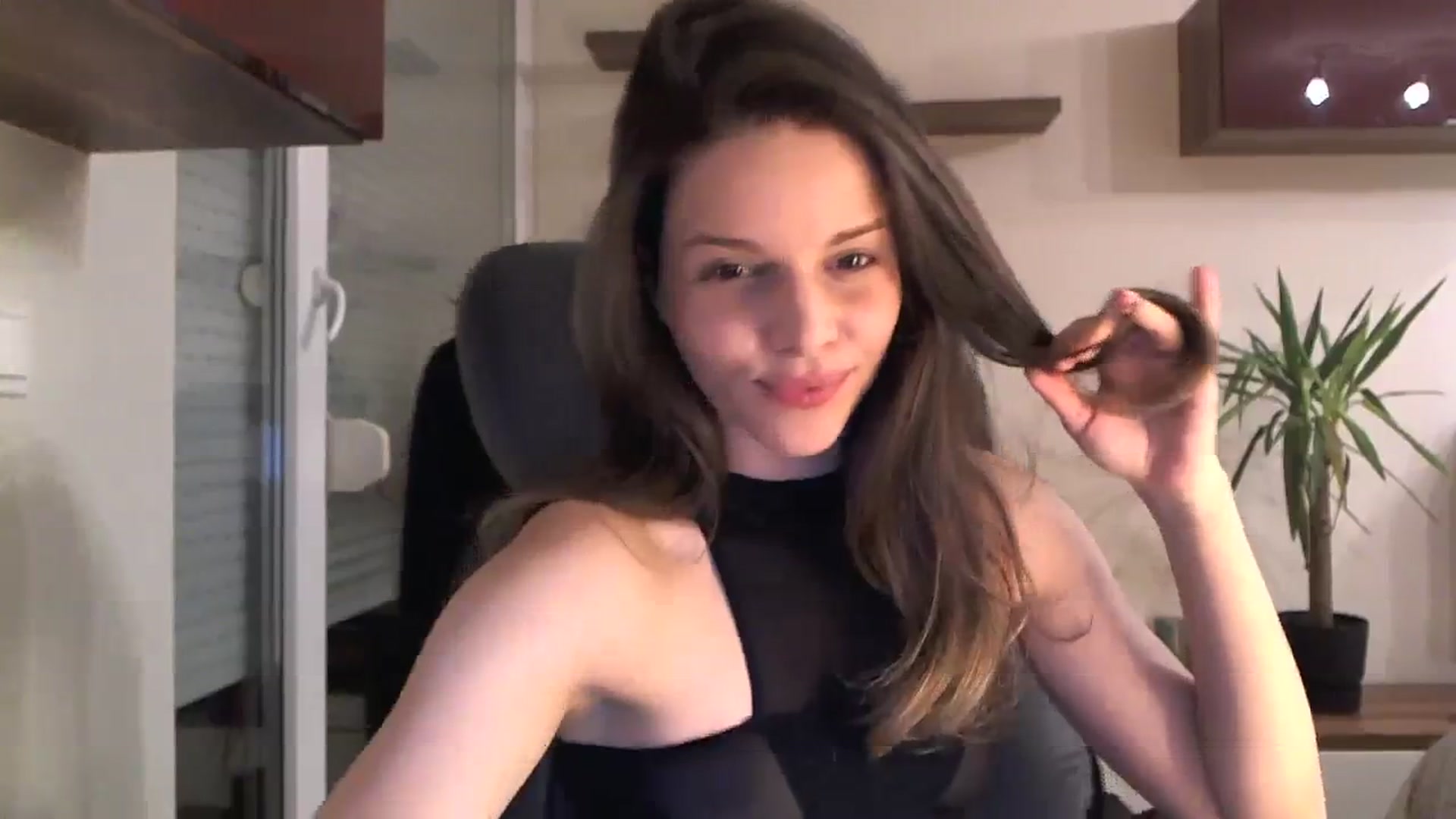 Gallery image thumbnail from Heaven_hot's myfreecams stream on, 01/23/2024, 16:51 image 15 of 20