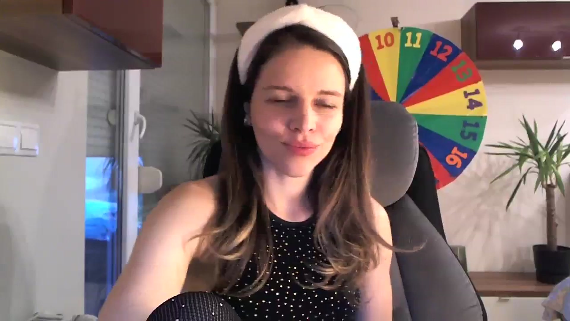 Gallery image thumbnail from Heaven_hot's myfreecams stream on, 01/28/2024, 15:58 image 18 of 20