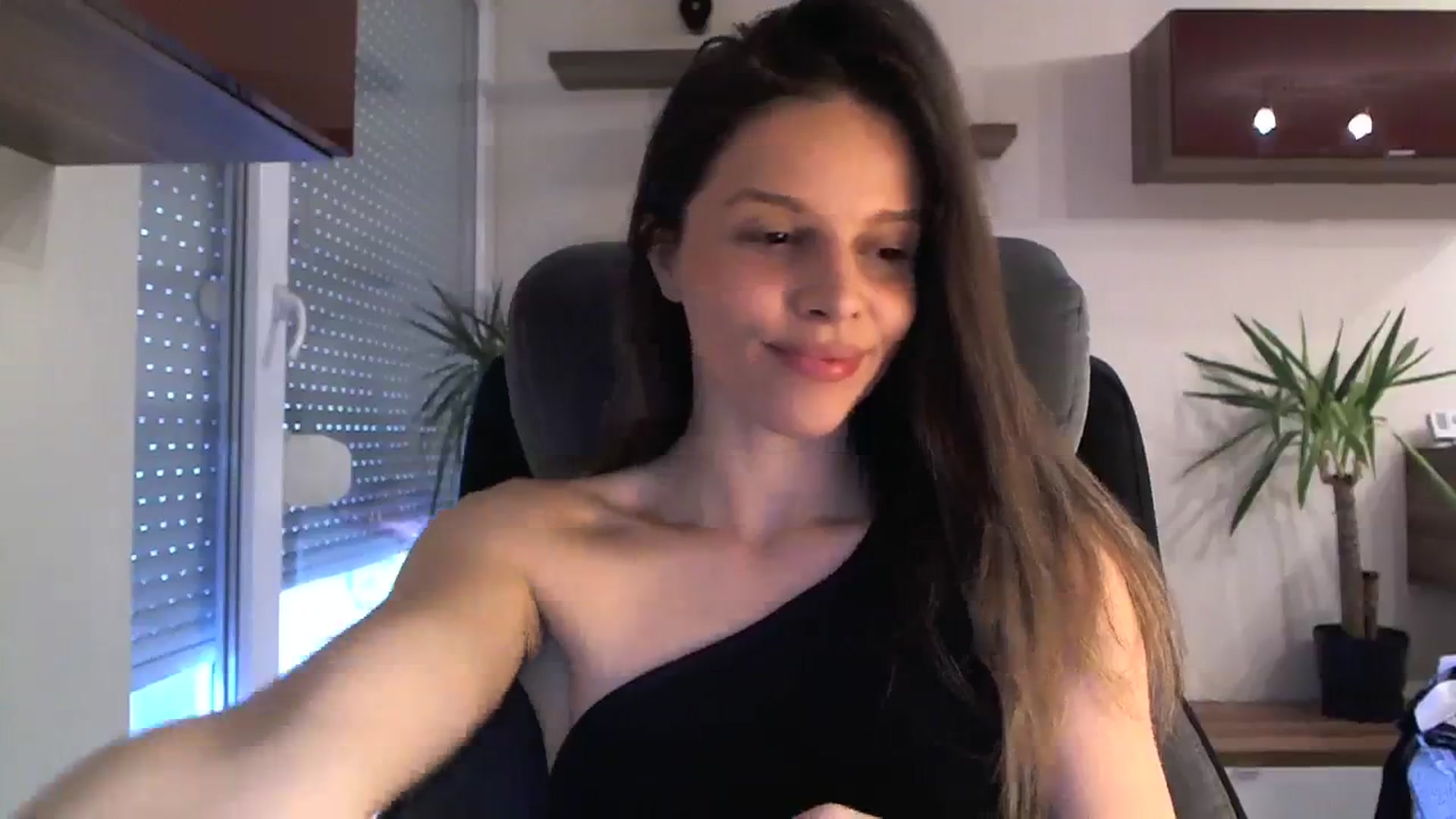Gallery image thumbnail from Heaven_hot's myfreecams stream on, 01/31/2024, 13:36 image 15 of 20