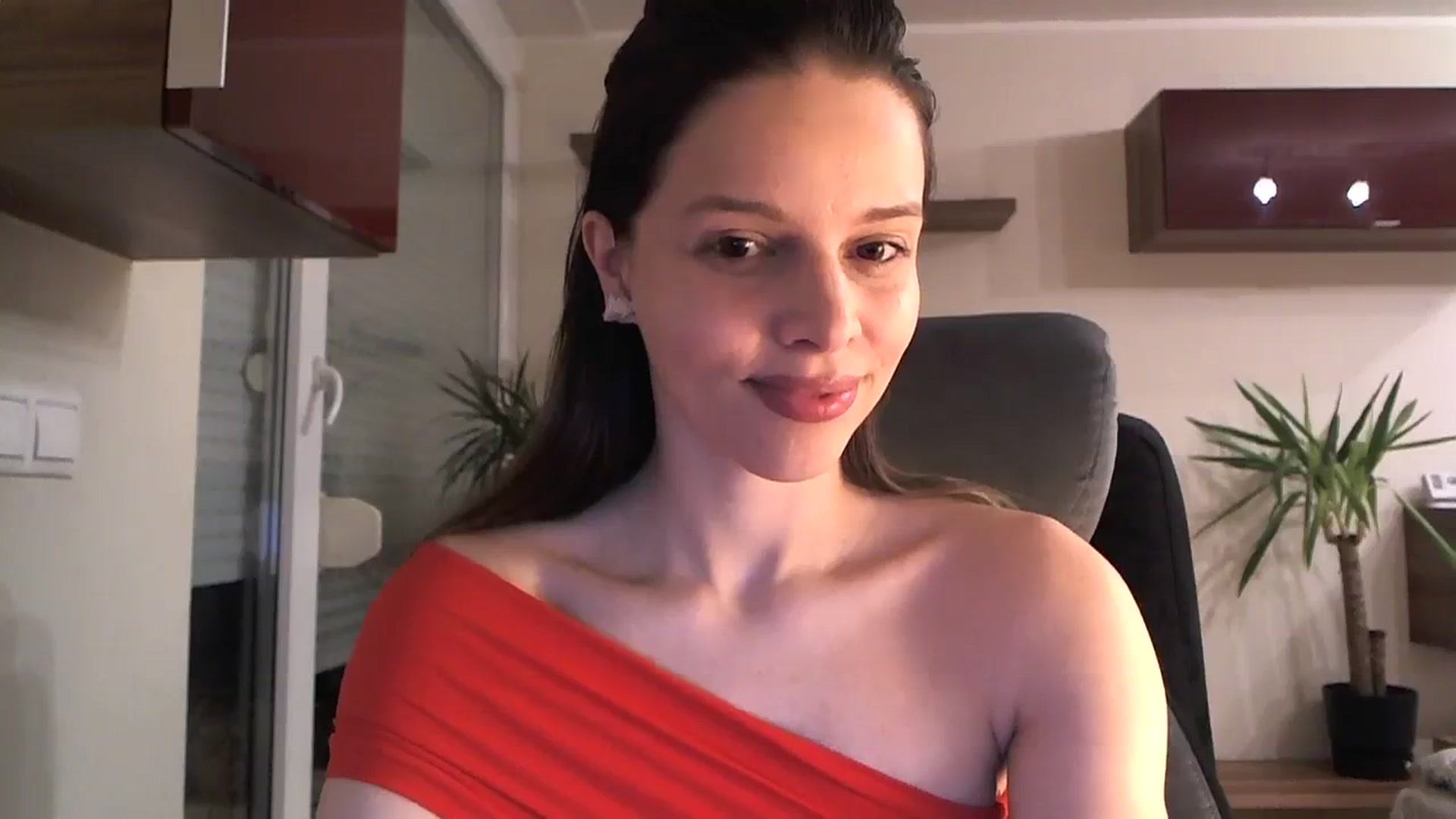 Gallery image thumbnail from Heaven_hot's myfreecams stream on, 02/01/2024, 17:39 image 4 of 20