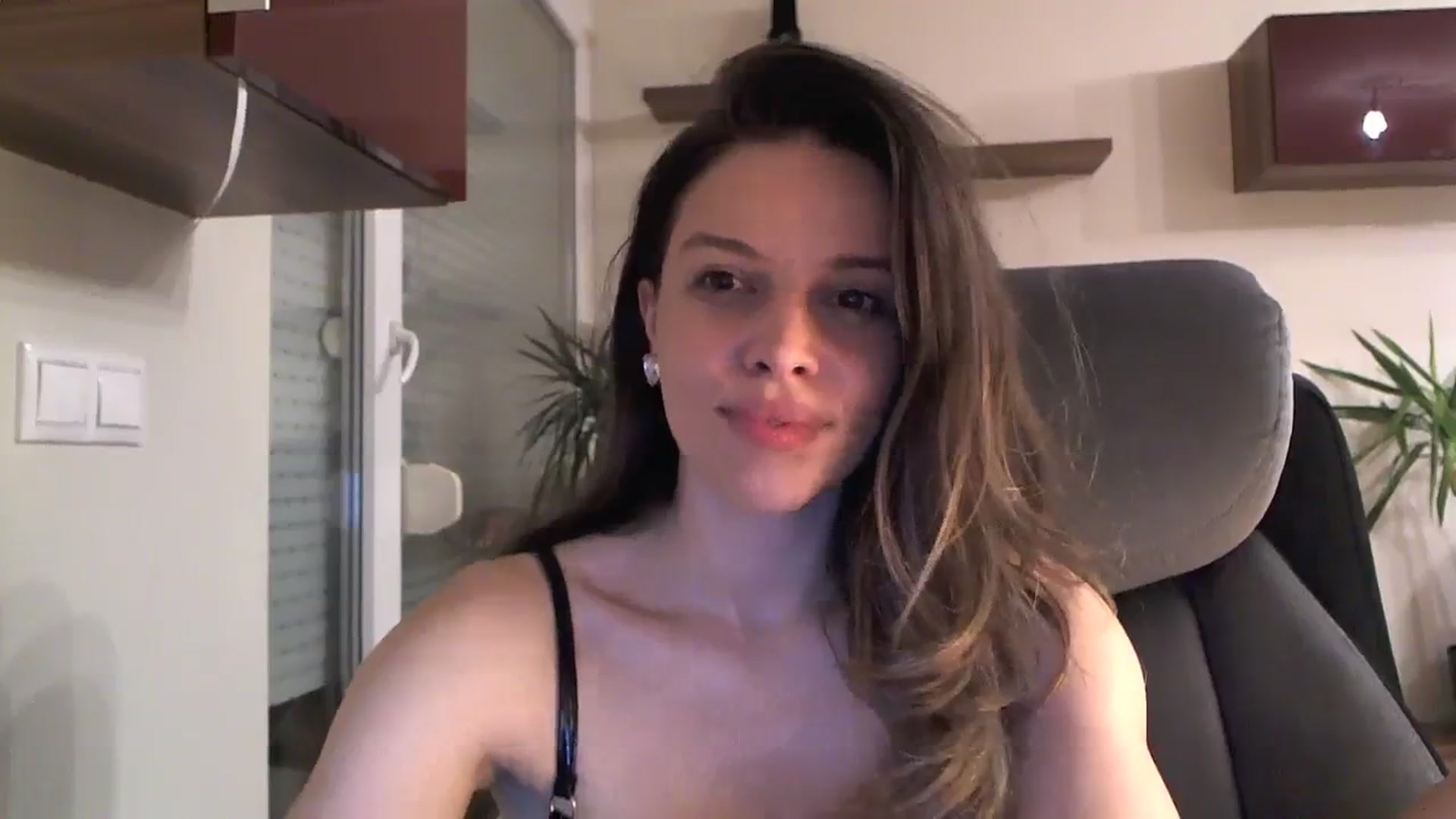 Gallery image thumbnail from Heaven_hot's myfreecams stream on, 02/03/2024, 17:07 image 13 of 20