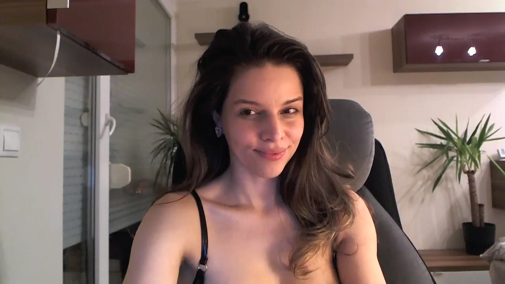 Gallery image thumbnail from Heaven_hot's myfreecams stream on, 02/03/2024, 17:07 image 5 of 20